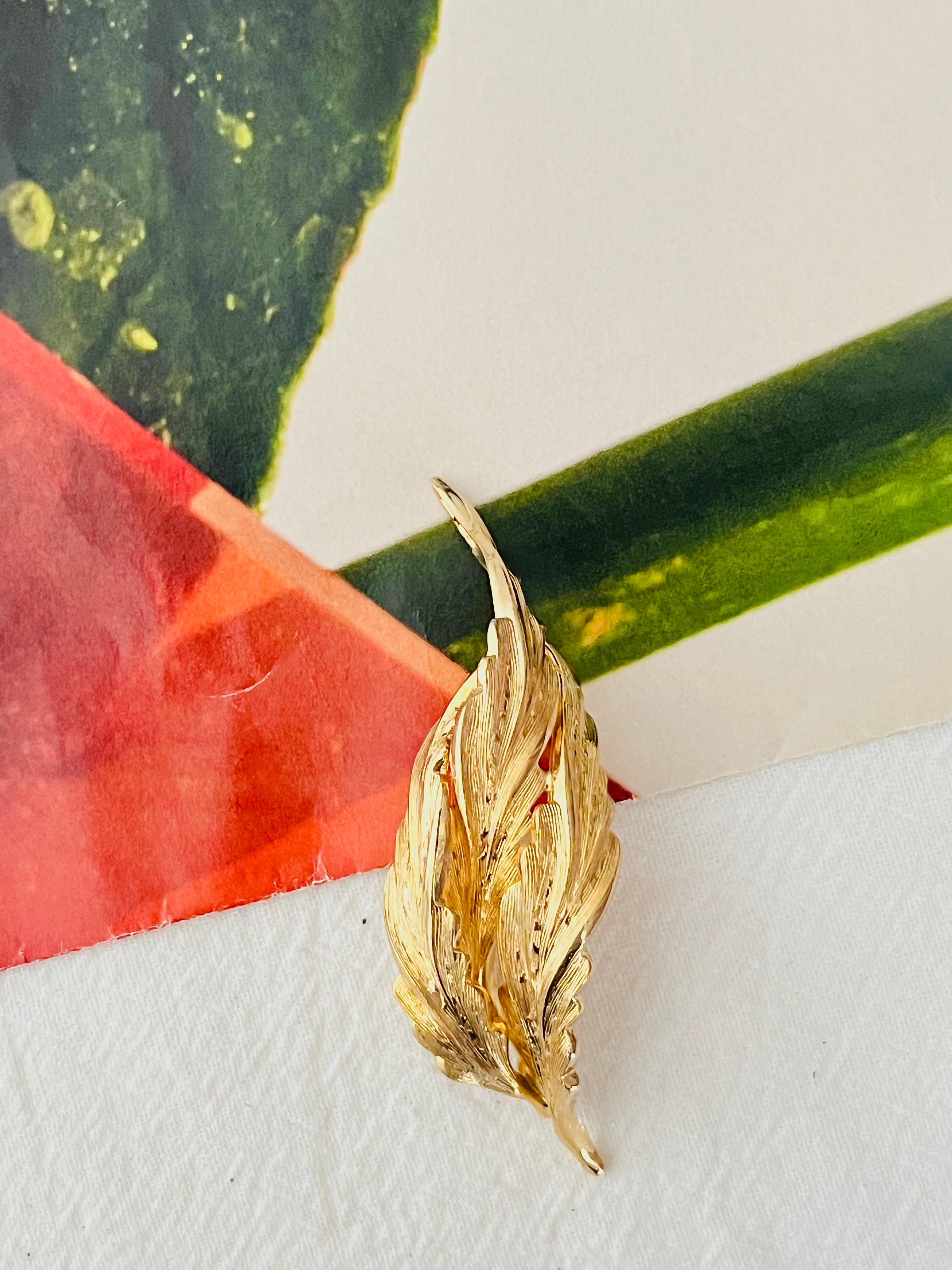 Art Nouveau Christian Dior GROSSE 1965 Vintage Trio Long Windy Leaf Interlocked Gold Brooch