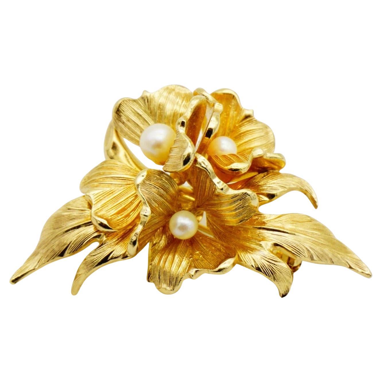 Christian Dior GROSSE 1965 White Pearls Trio Cluster Blossom Flower Leaf Brooch