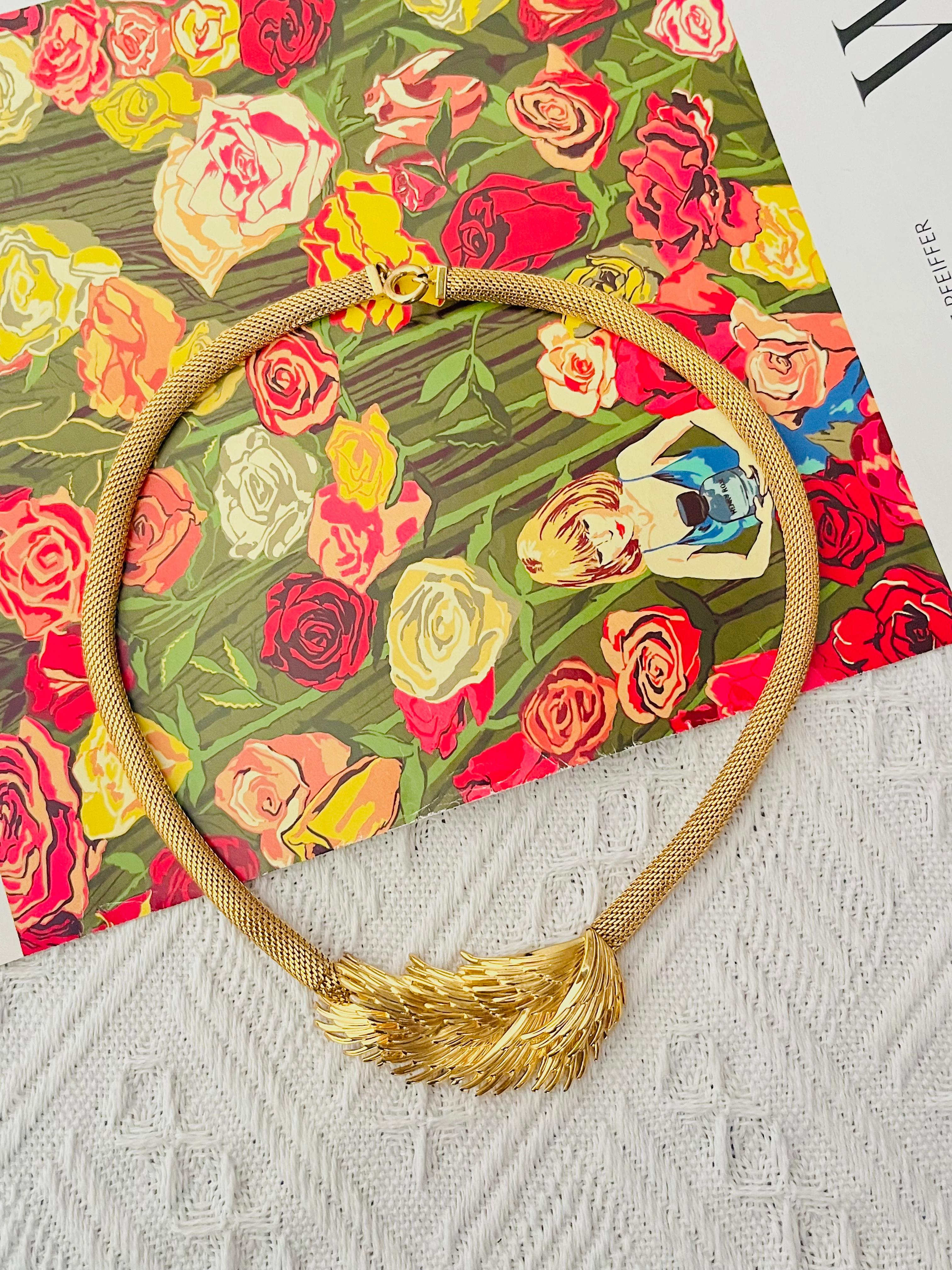 Art Nouveau Christian Dior GROSSE 1966 Vintage Flourish Feather Wing 3D Mesh Snake Necklace For Sale