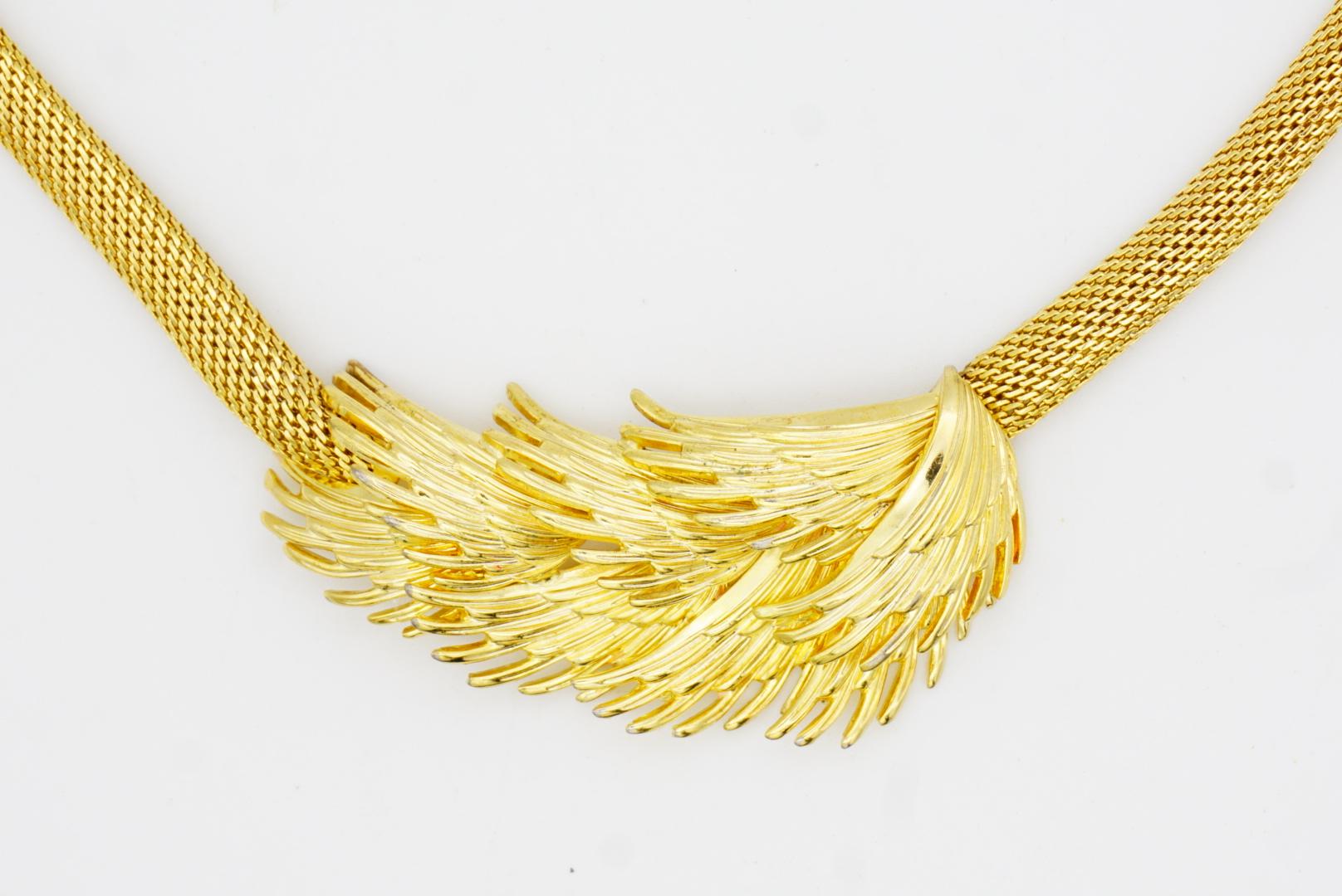 Christian Dior GROSSE 1966 Vintage Flourish Feather Wing 3D Mesh Snake Necklace For Sale 4
