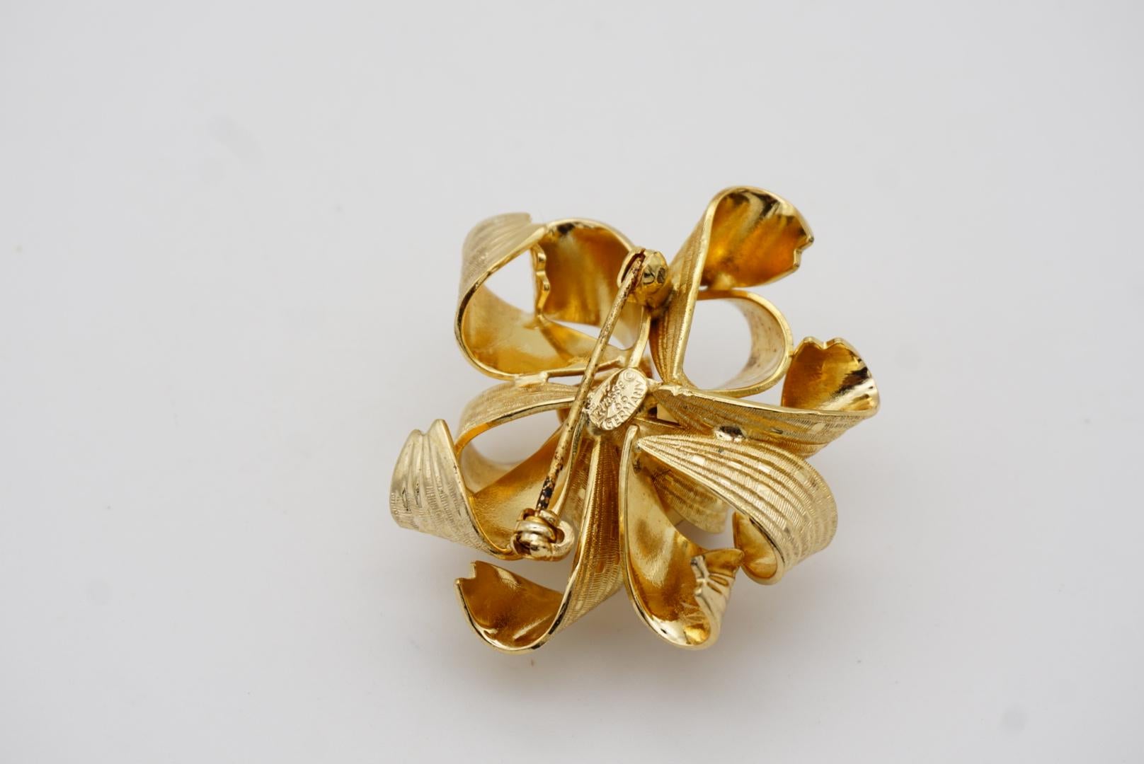 Christian Dior GROSSE 1966 Vintage Large Vivid 3D Ribbon Knot Bow Gold Brooch For Sale 6