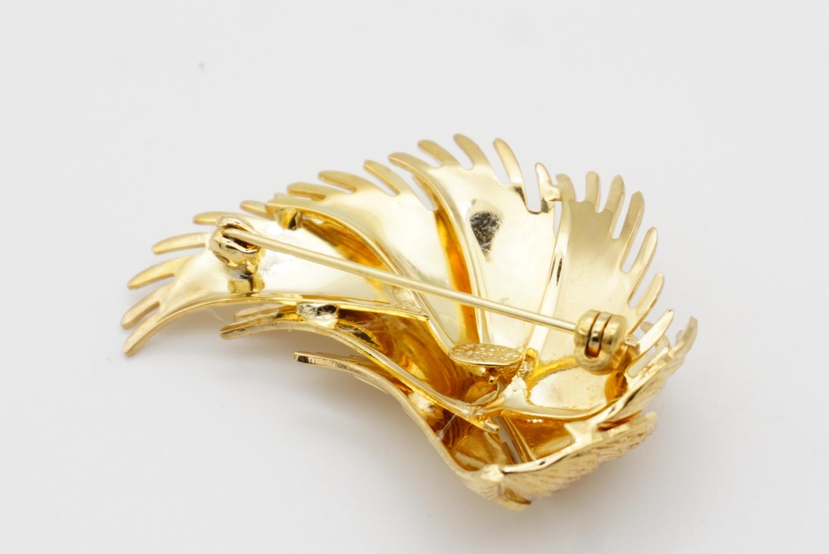 Christian Dior GROSSE 1966 Vintage Vivid Wing Feather Layers Modernist Brooch For Sale 9