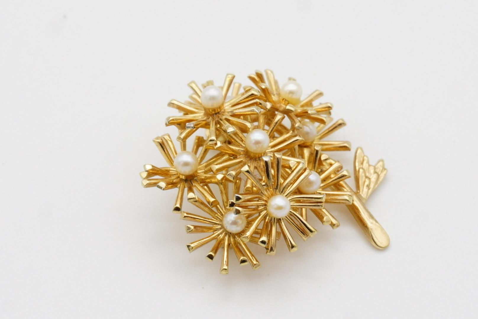 Christian Dior GROSSE 1966 Vintage White Pearls Cluster Flower Dandelion Brooch For Sale 6