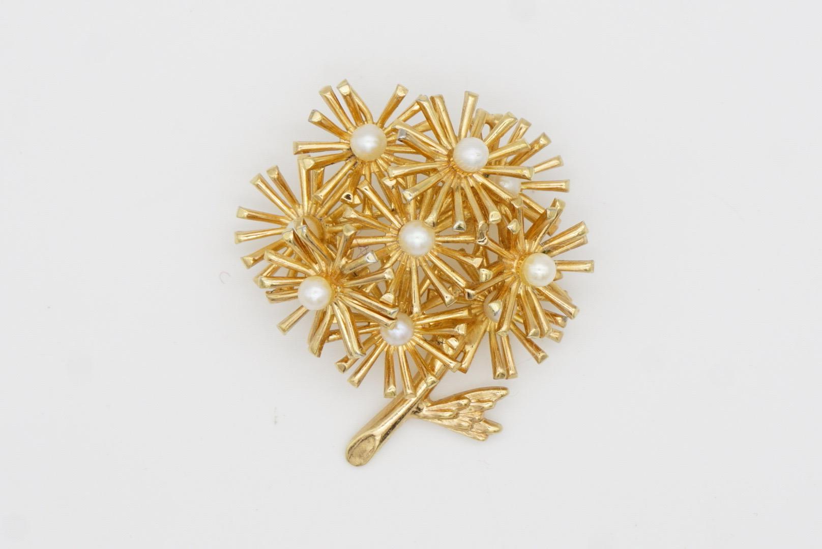 Christian Dior GROSSE 1966 Vintage White Pearls Cluster Flower Dandelion Brooch For Sale 3