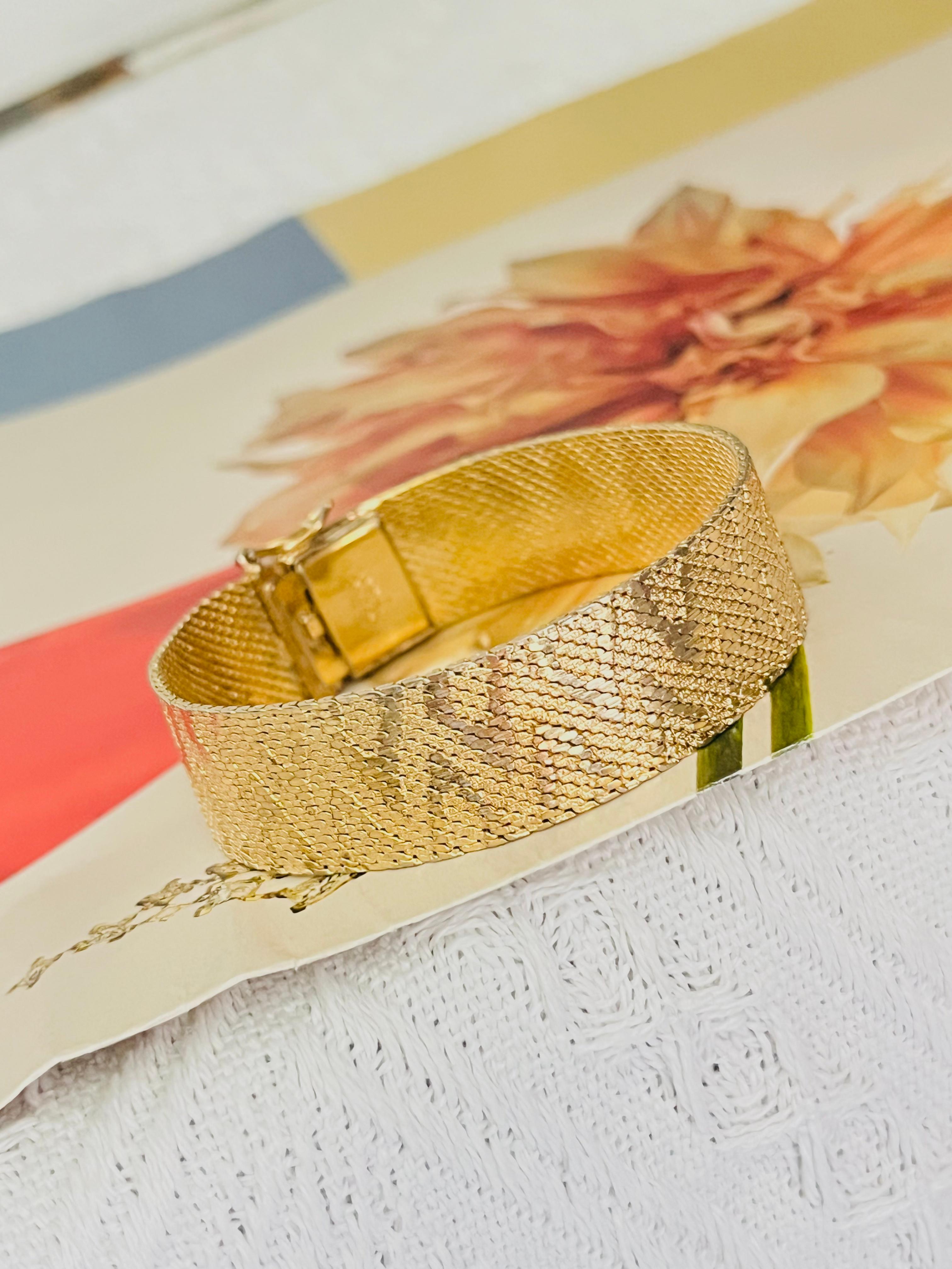 Art déco Christian Dior GROSSE 1967 Bracelet moderniste en maille tissée en forme de flamme striée en relief en vente