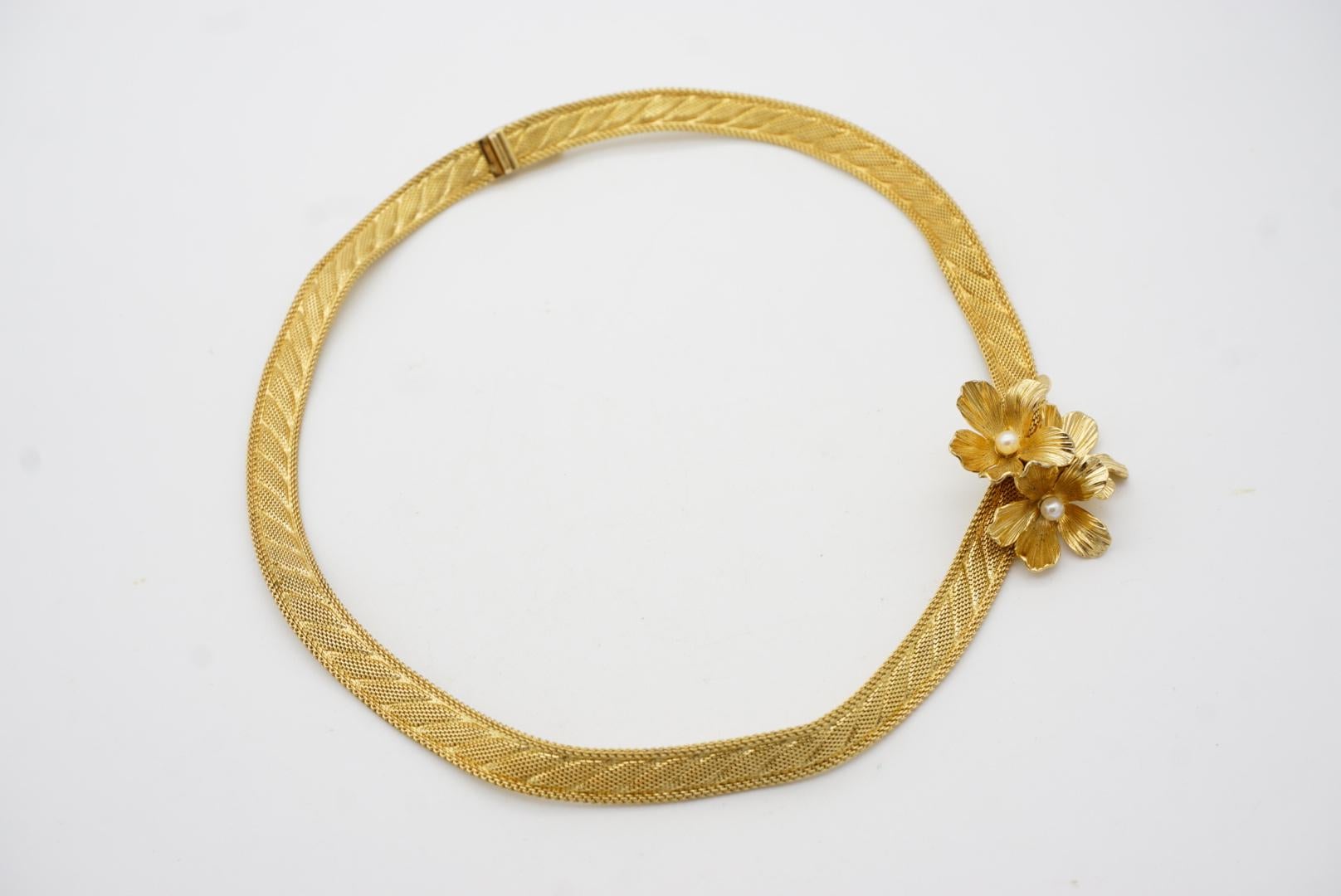 Christian Dior GROSSE 1967 Trio Cluster Flower White Pearl Mesh Collana Choker in vendita 12