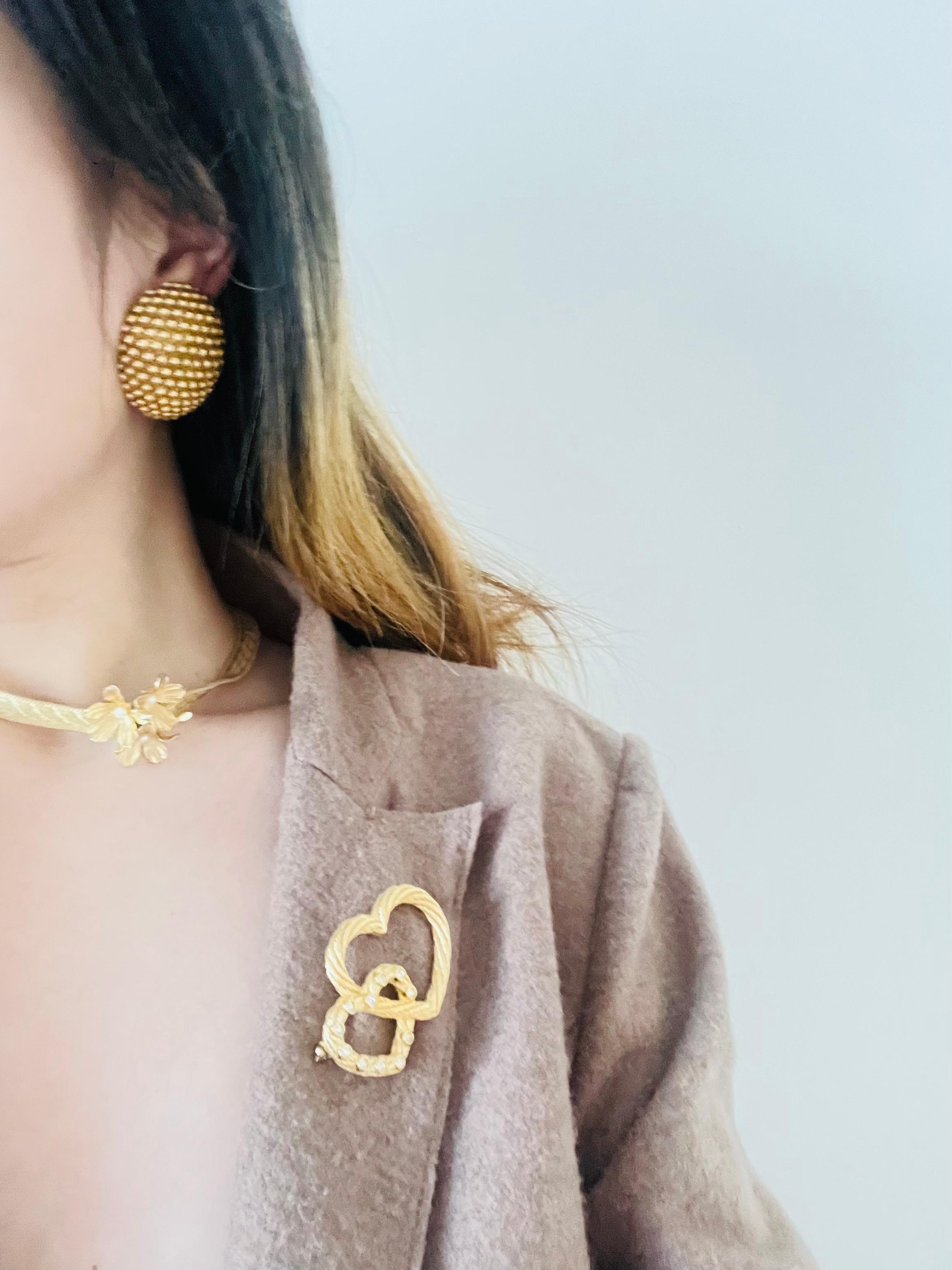 Christian Dior GROSSE 1967 - Collier ras du cou en maille et perles blanches Trio Cluster Flower 2