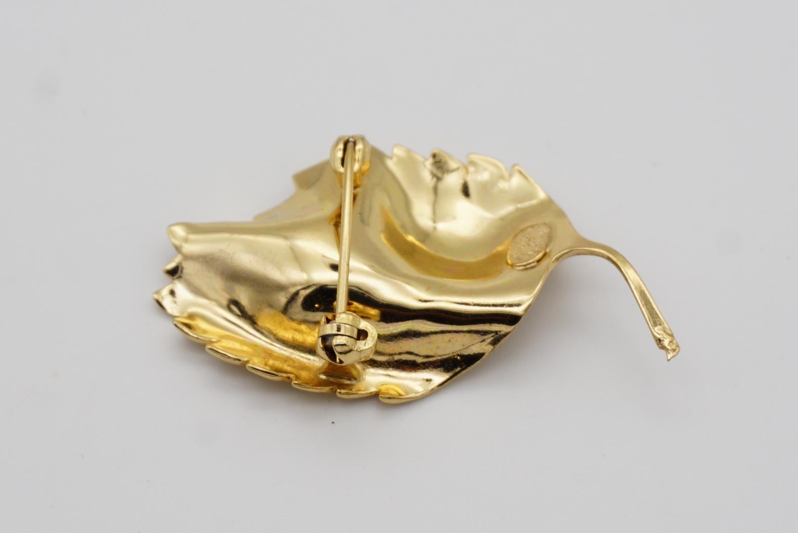 Christian Dior GROSSE 1967 Vintage Autumn Wave Wind Fallen Leaf Gold Brooch For Sale 3