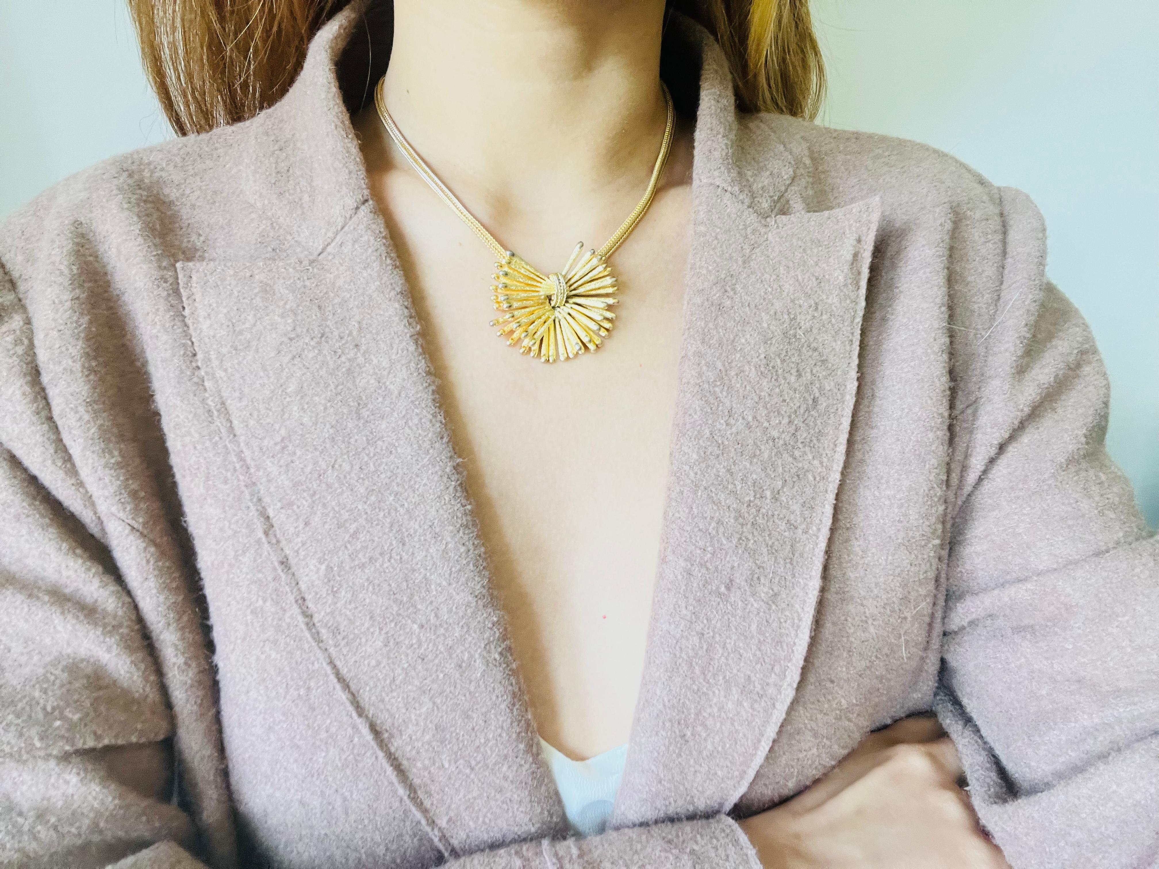 Christian Dior GROSSE 1967 Vintage Double Bow Sunburst Pendant Woven Necklace For Sale 1