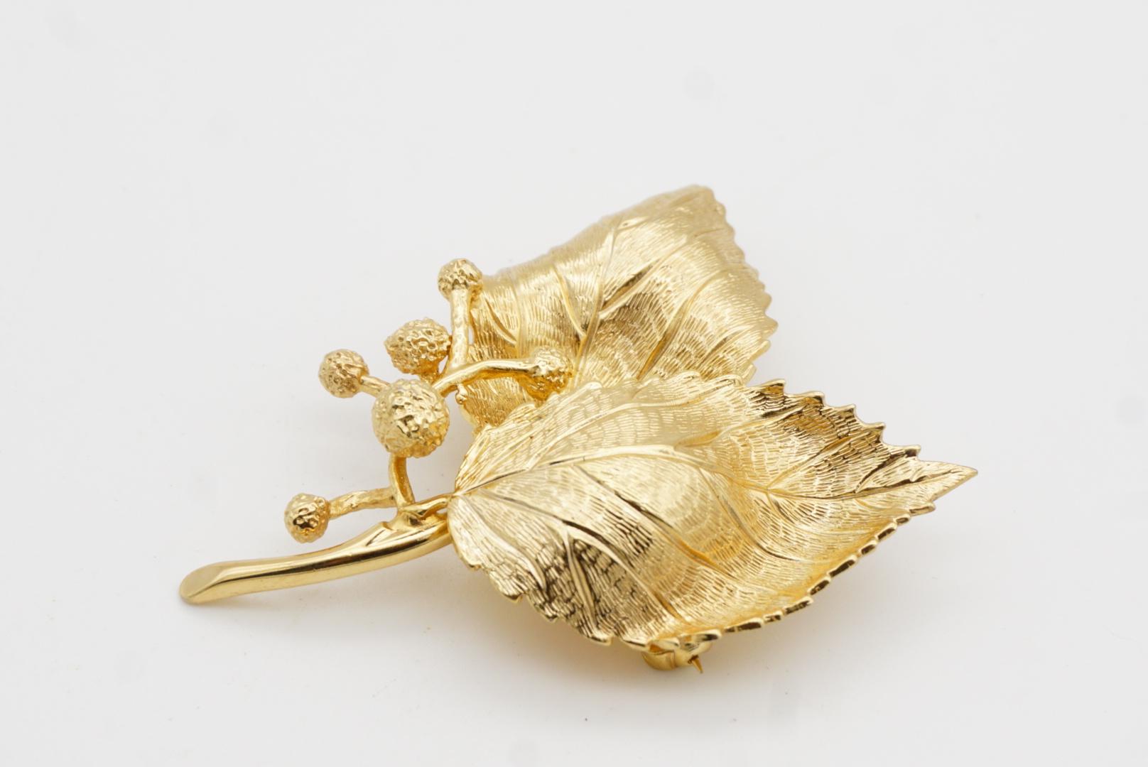 Christian Dior GROSSE 1967 Vintage Double Vivid Windy Leaf Cluster Fruit Brooch For Sale 7
