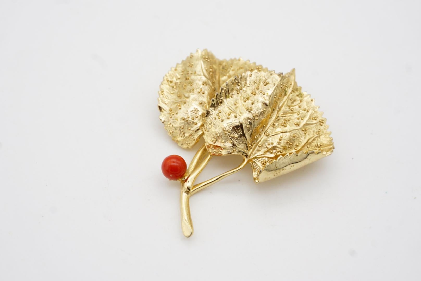 Christian Dior GROSSE 1967 Vintage Double Wavy Grains Leaf Red Ball Gold Brooch 4