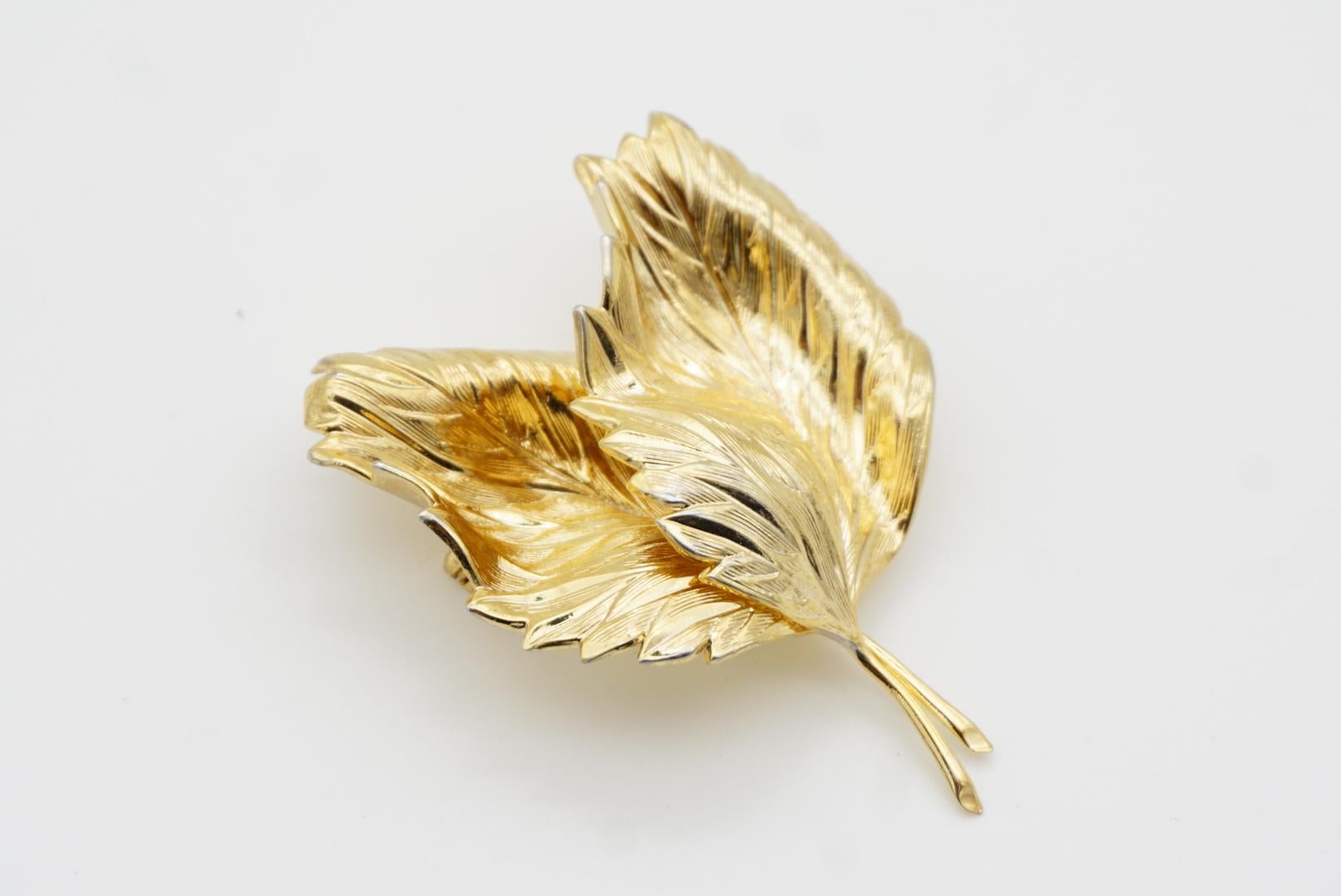 Christian Dior GROSSE 1967 - Grande broche vintage à double texture ondulée et ondulée à feuilles tombantes en vente 4