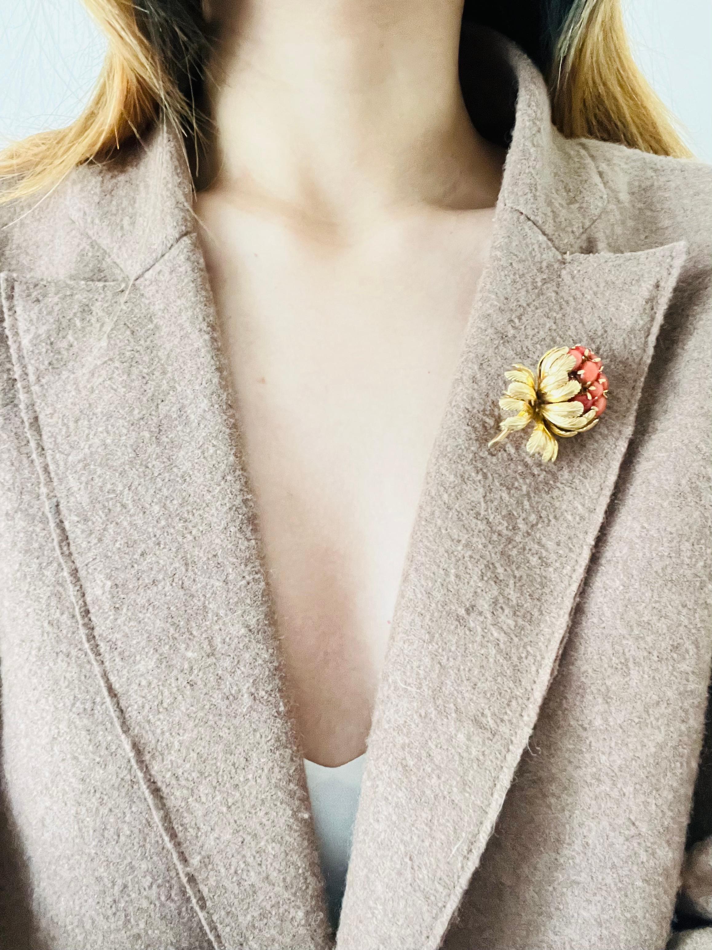 Christian Dior GROSSE 1967 Vintage Orange Fruit Flower Bouquet Leaf Gold Brooch For Sale 3