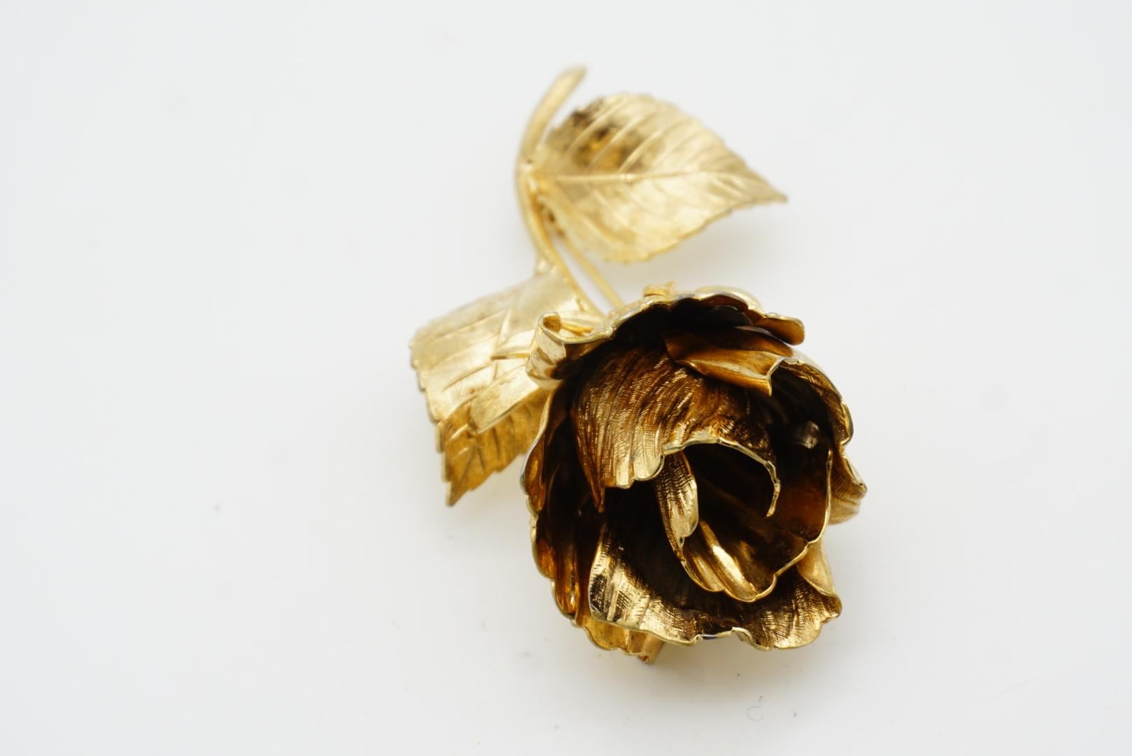 Christian Dior GROSSE 1967 Vintage Textured Vivid 3D Flower Rose Leaf Brooch For Sale 5