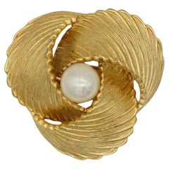 Christian Dior GROSSE 1967 Vintage Trio Twist Spiral Weiße runde Perlenbrosche