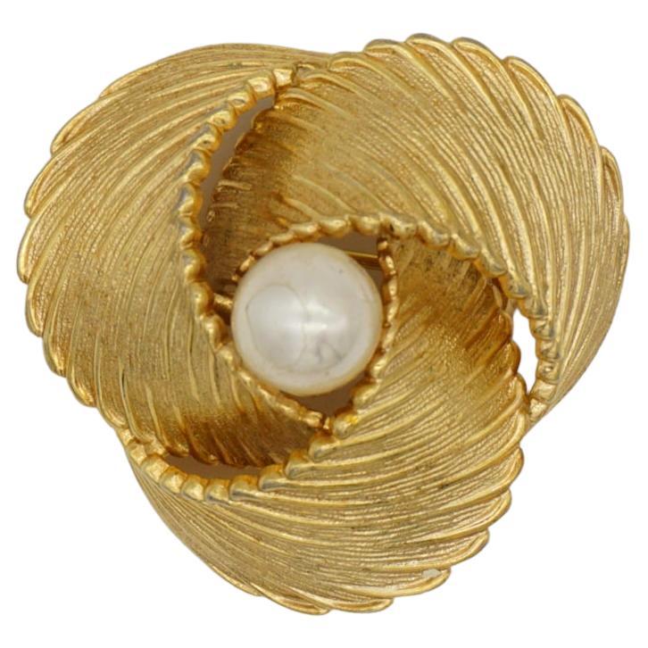Christian Dior GROSSE Broche vintage torsadée en or et perles rondes blanches en forme de spirale, 1967 en vente