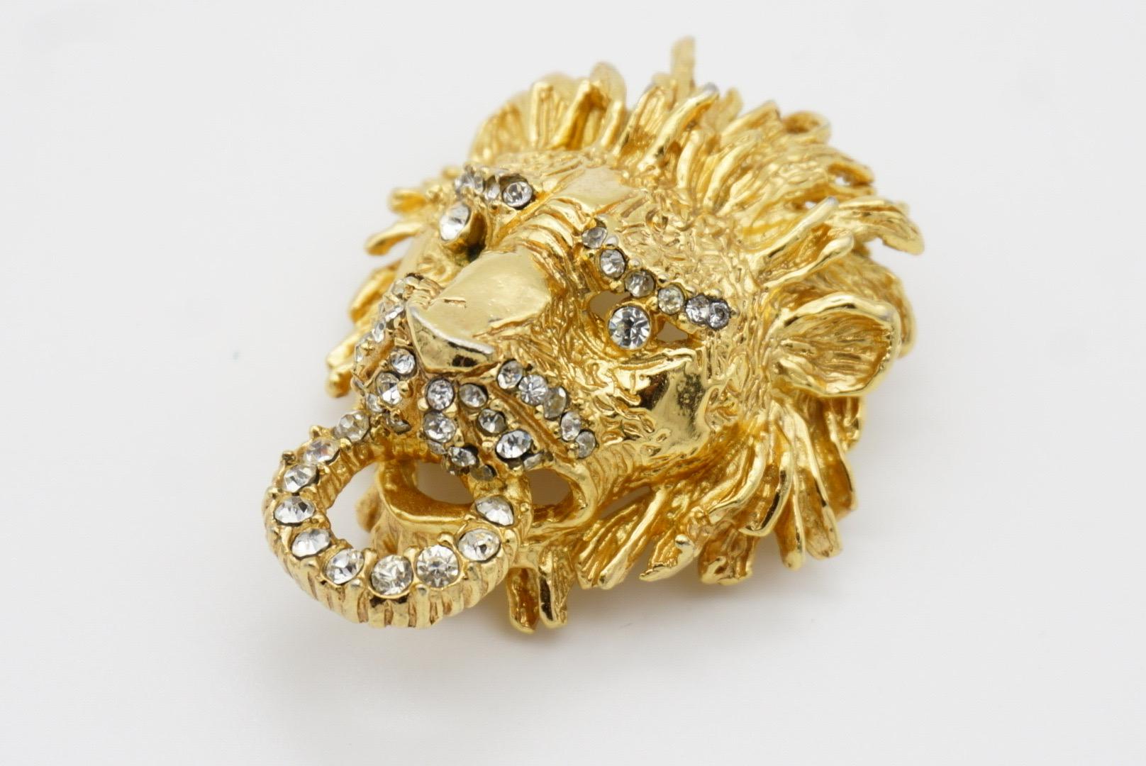 Christian Dior GROSSE 1967 Vintage Vivid 3D Lion Head Knocker Crystals Brooch For Sale 6