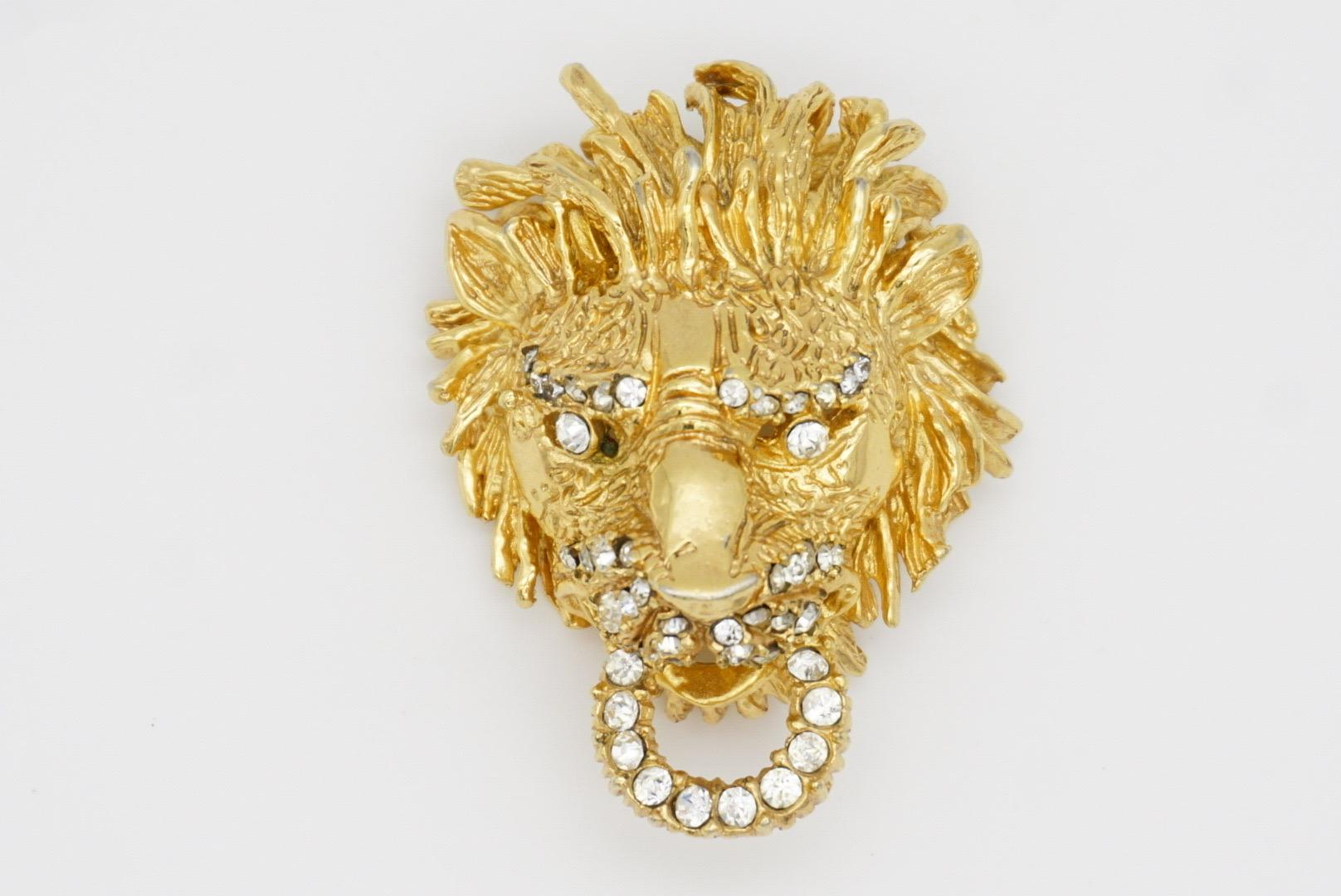 Christian Dior GROSSE 1967 Vintage Vivid 3D Lion Head Knocker Crystals Brooch For Sale 4