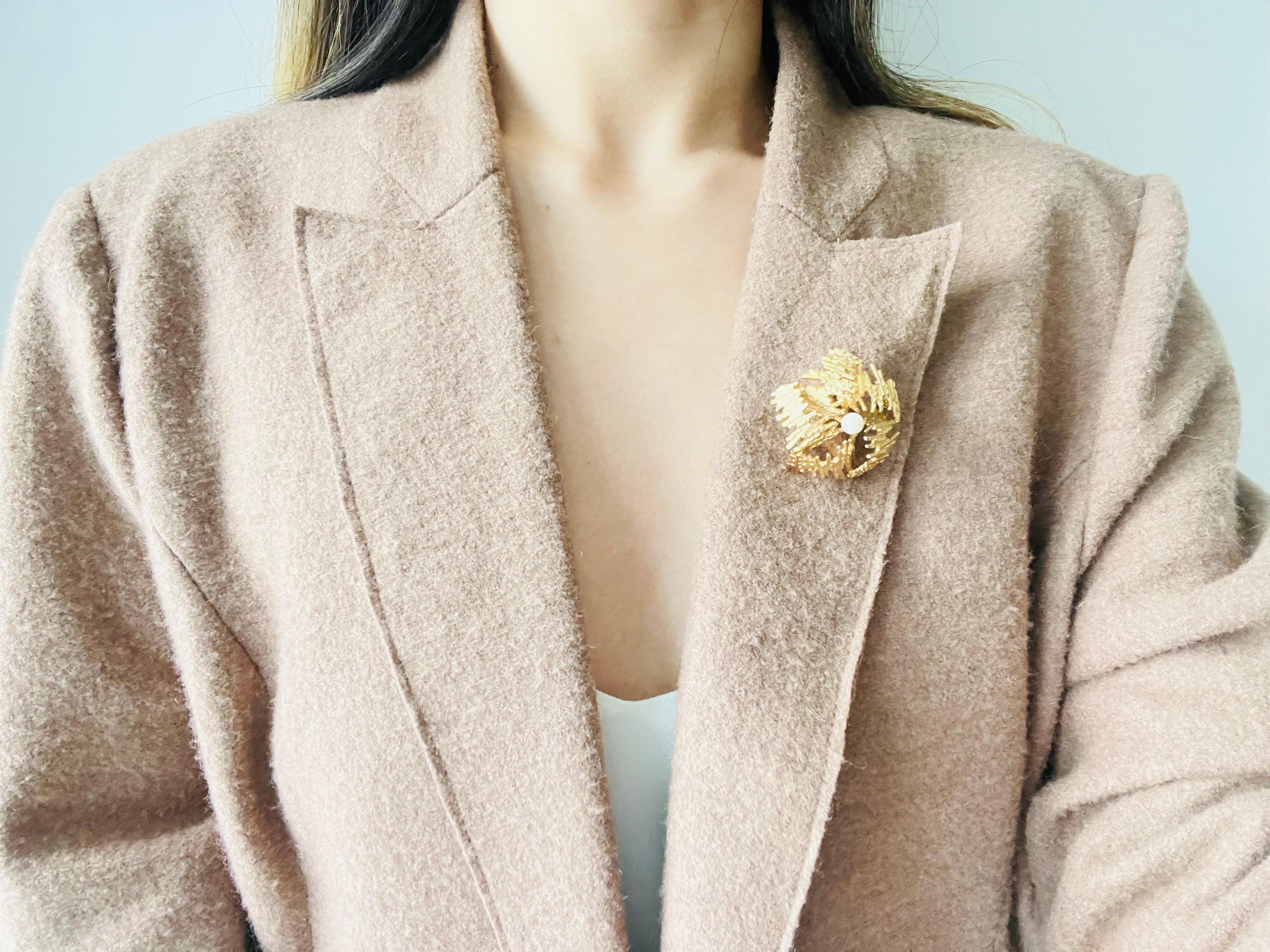 Christian Dior GROSSE 1967 White Pearl Pentagon Openwork Modernist Dome Brooch For Sale 2