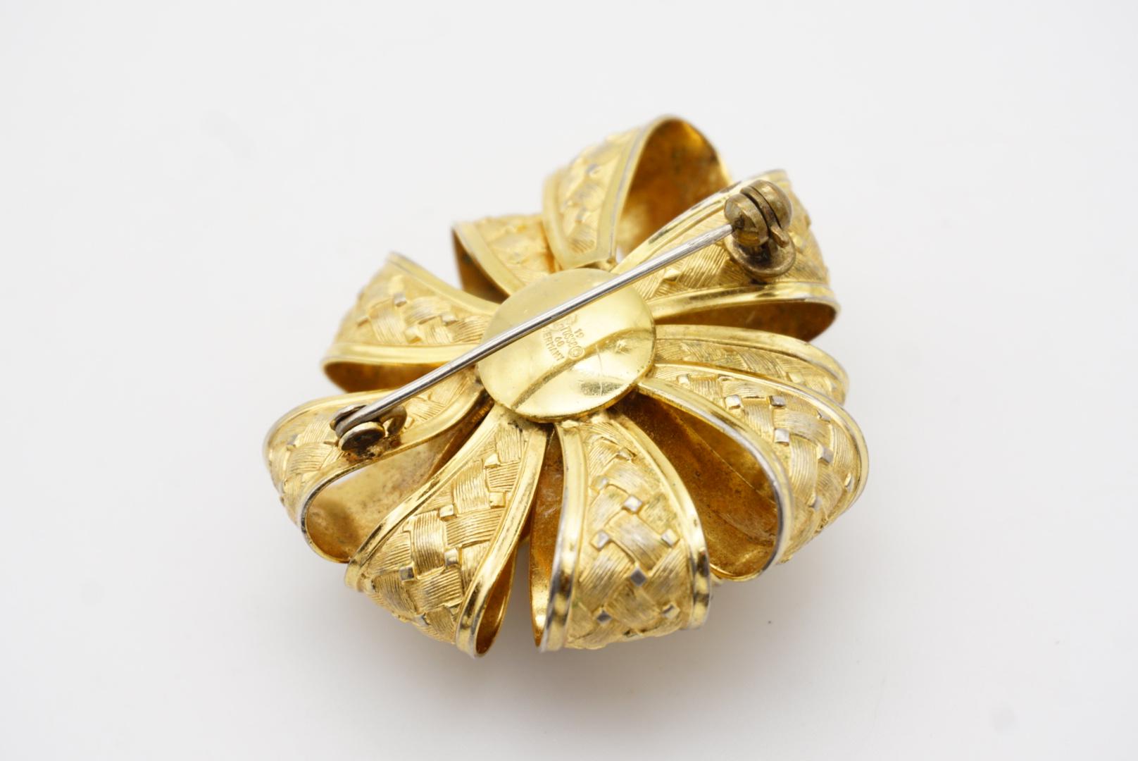 Christian Dior GROSSE 1968 Vintage Large Ribbon Gift Bloom Flower Gold Brooch  For Sale 6