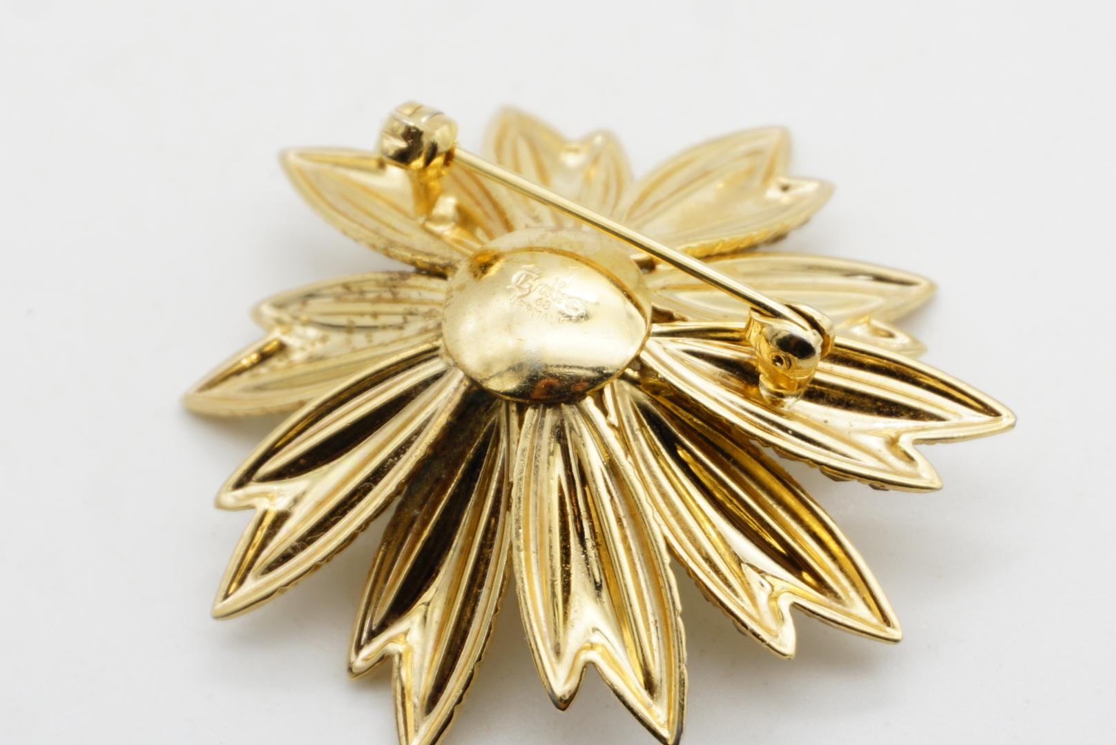 Christian Dior GROSSE 1968 Weiße Perlen Blüte Blume Strahlende Kristalle Brosche im Angebot 7