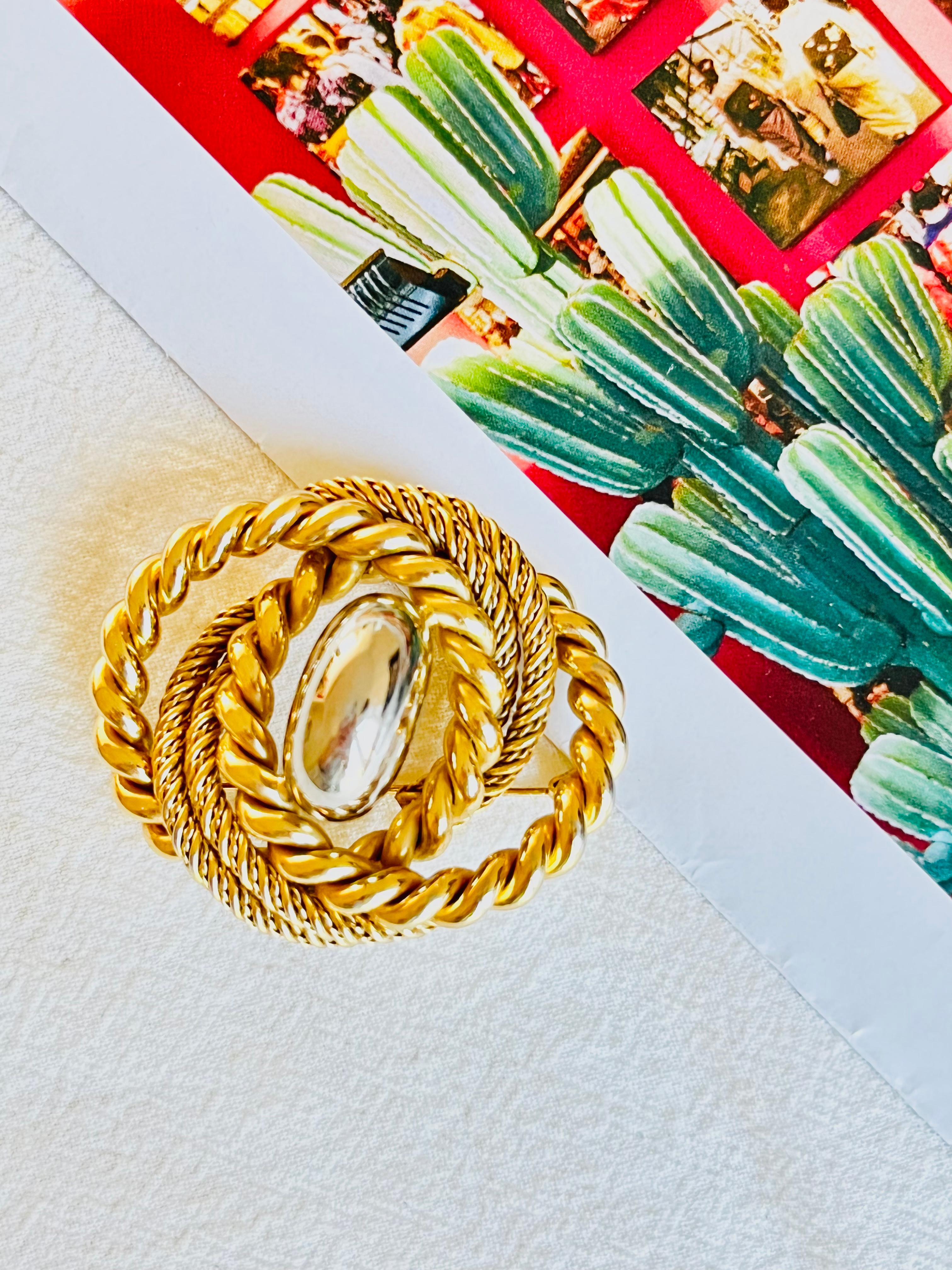 Christian Dior GROSSE 1969 Vintage Large Chunky Swirl Twist Gold Silver Brooch In Good Condition In Wokingham, England