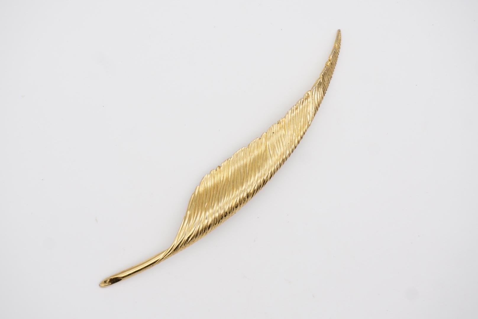Christian Dior GROSSE 1969 Vintage Textured Long Wave Feather Leaf Reed Brooch For Sale 2