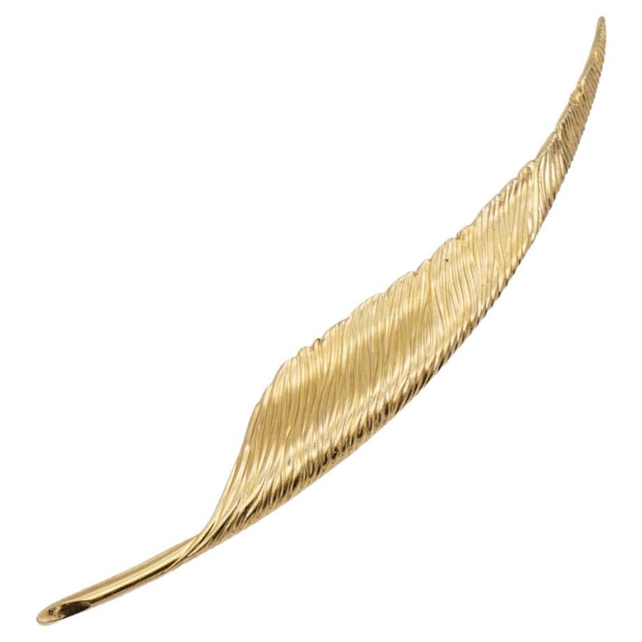Christian Dior GROSSE 1969 Vintage Textured Long Wave Feather Leaf Reed Brooch For Sale