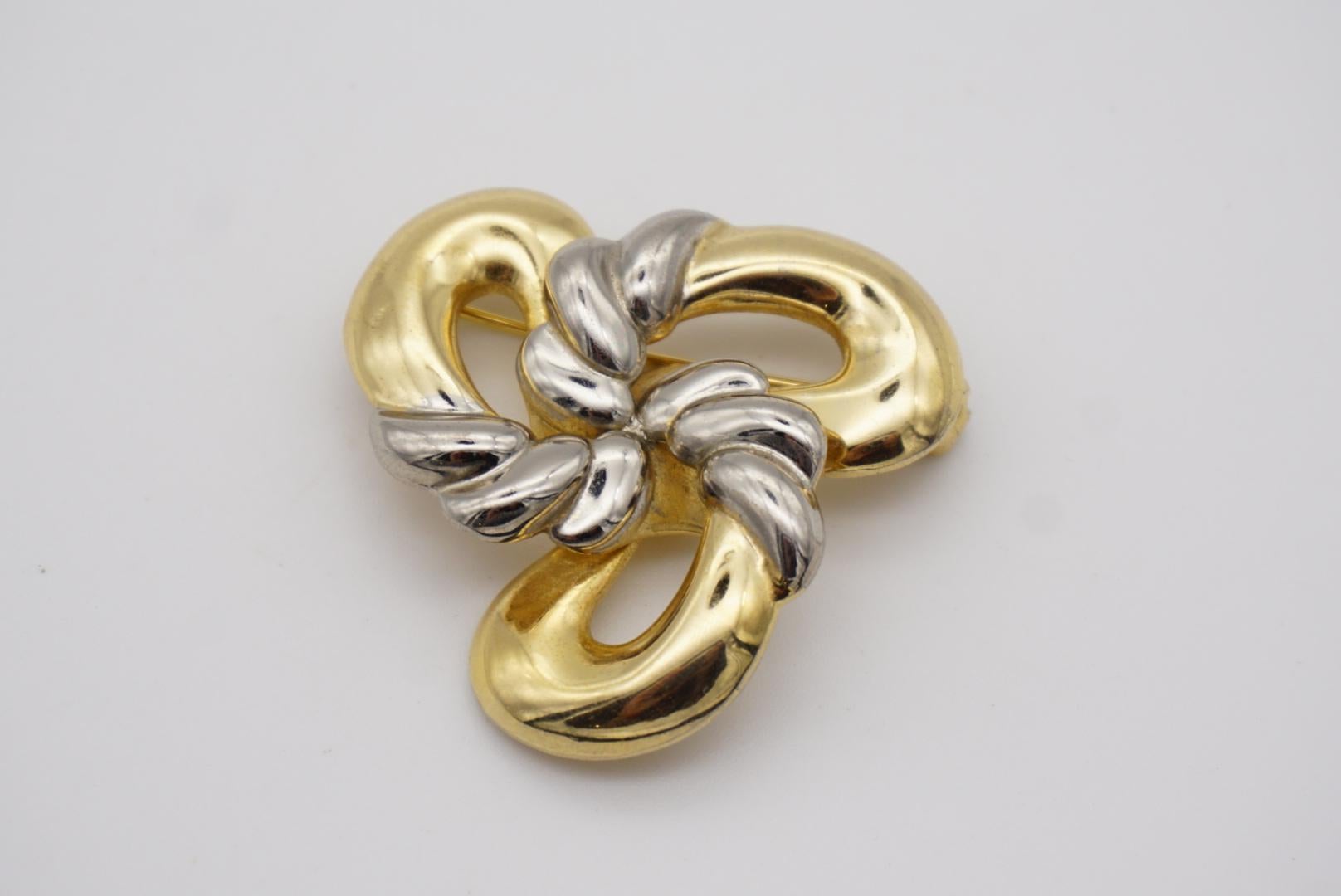 Christian Dior GROSSE 1969 Vintage Trio Knot Bows Swirl Twist Gold Silver Brooch For Sale 3
