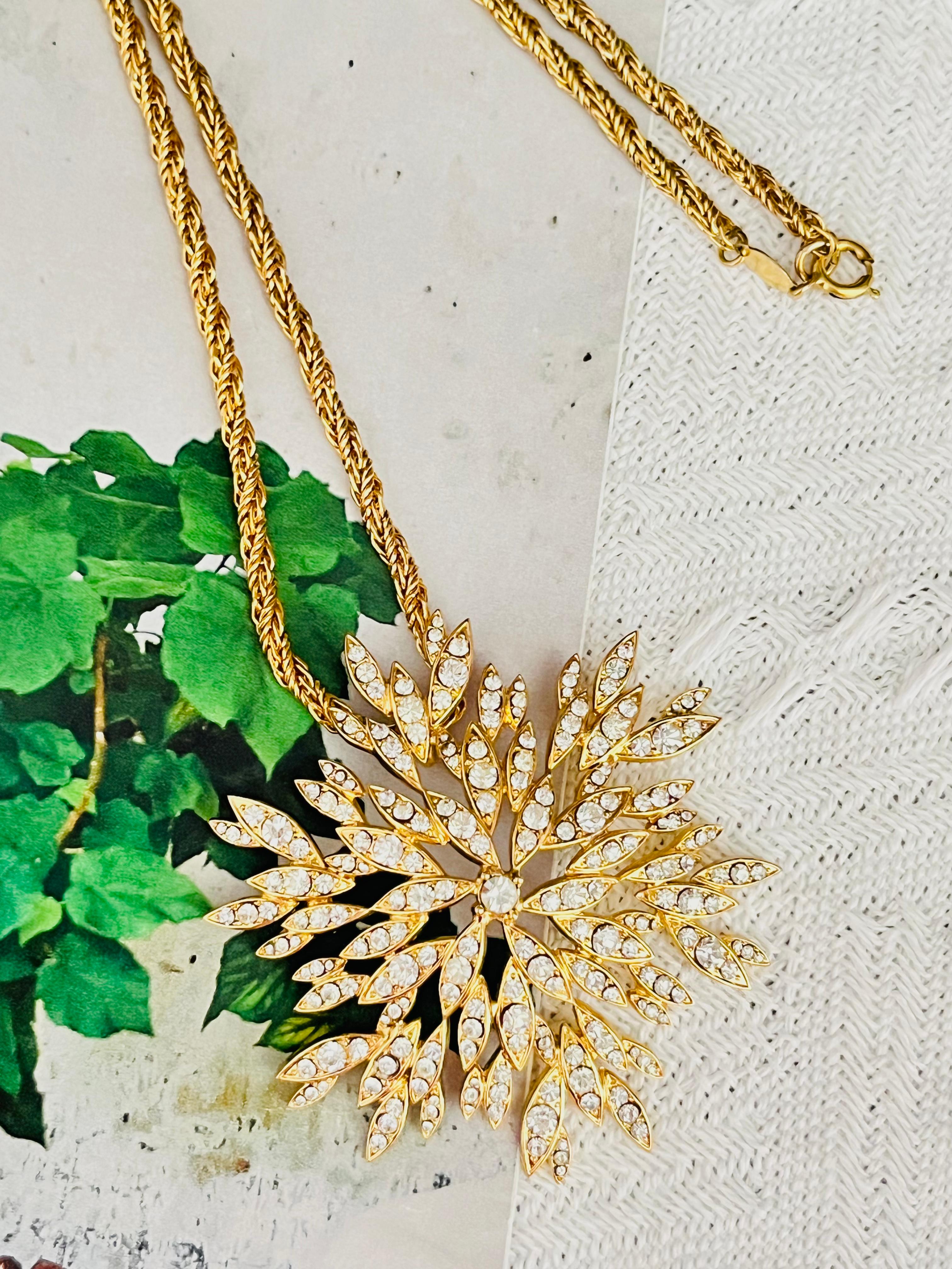 Art Deco Christian Dior GROSSE 1970 Large Snowflake Crystals Flower Pendant Necklace For Sale