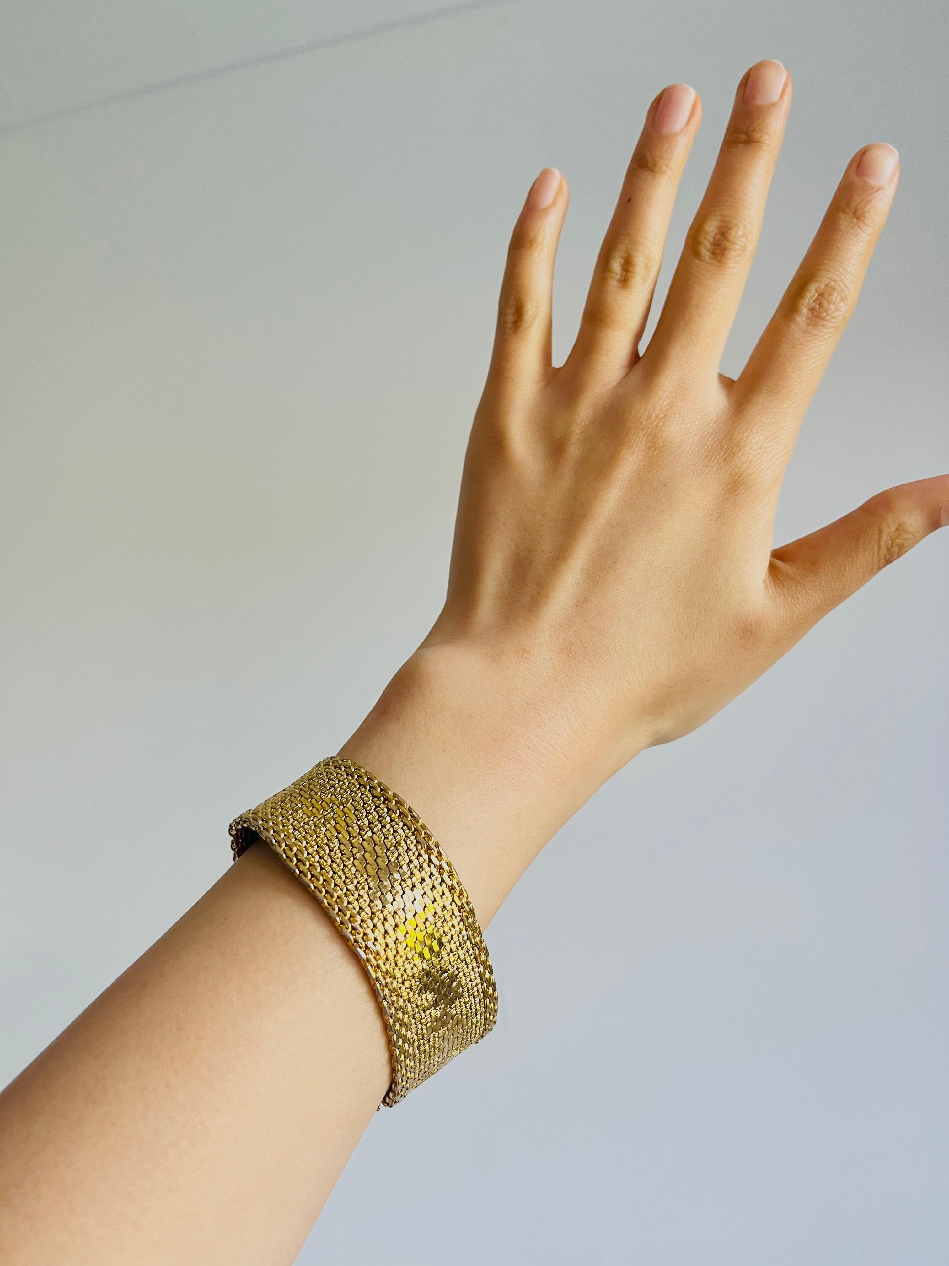 Christian Dior GROSSE 1970 Bracelet moderniste à maillons chevaux épais en maille tissée large et épaisse en vente 1