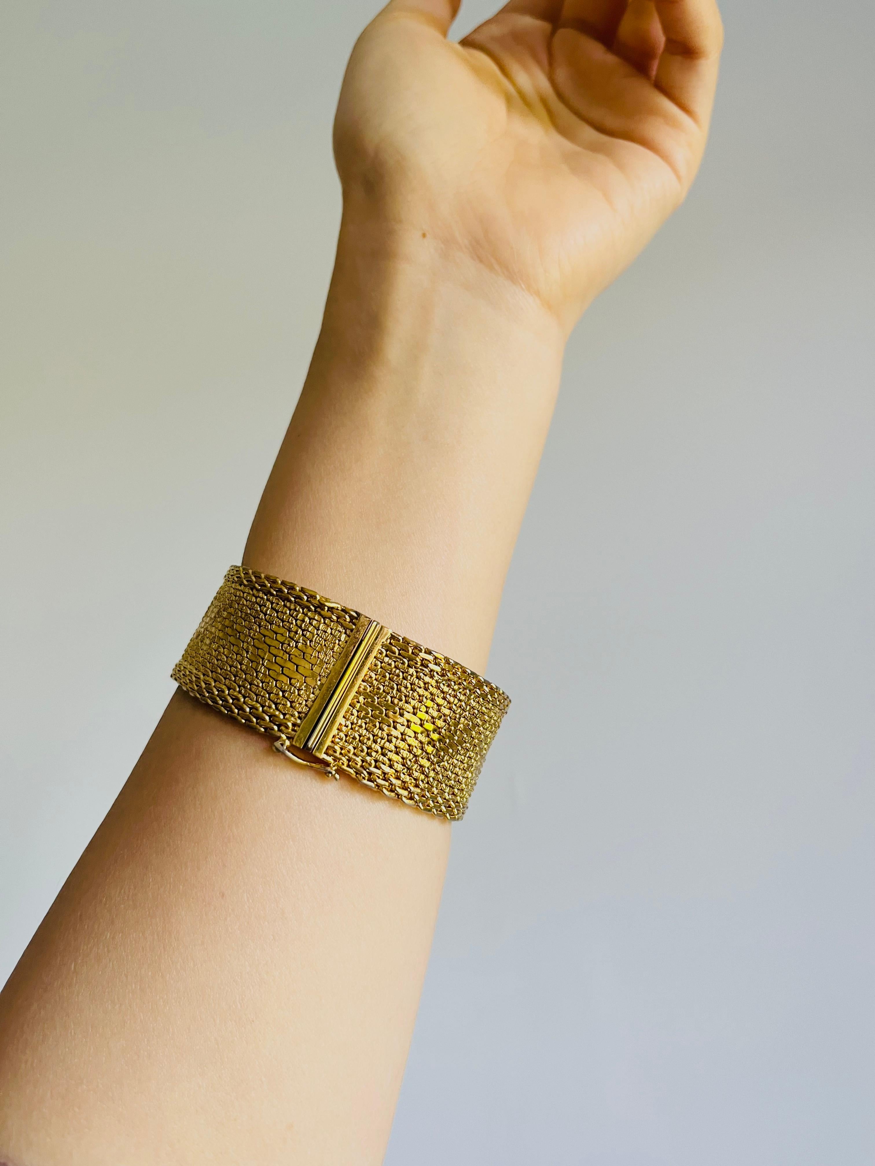 Christian Dior GROSSE 1970 Pulsera de eslabones gruesos y anchos de malla tejida en venta 3