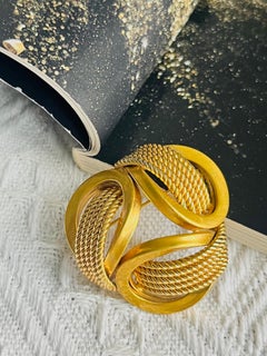 Christian Dior GROSSE 1970 Triangle Trio Openwork Interlocked Oval Mesh Brooch