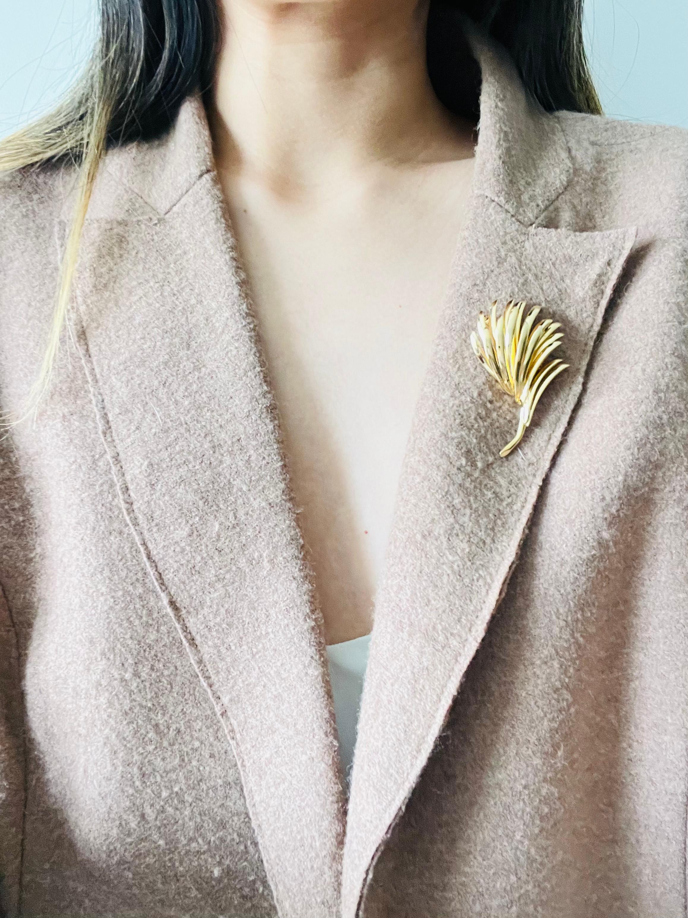 Christian Dior GROSSE 1970 Vivid Trío Capas Árbol de hojas de viento Broche diente de león en venta 2