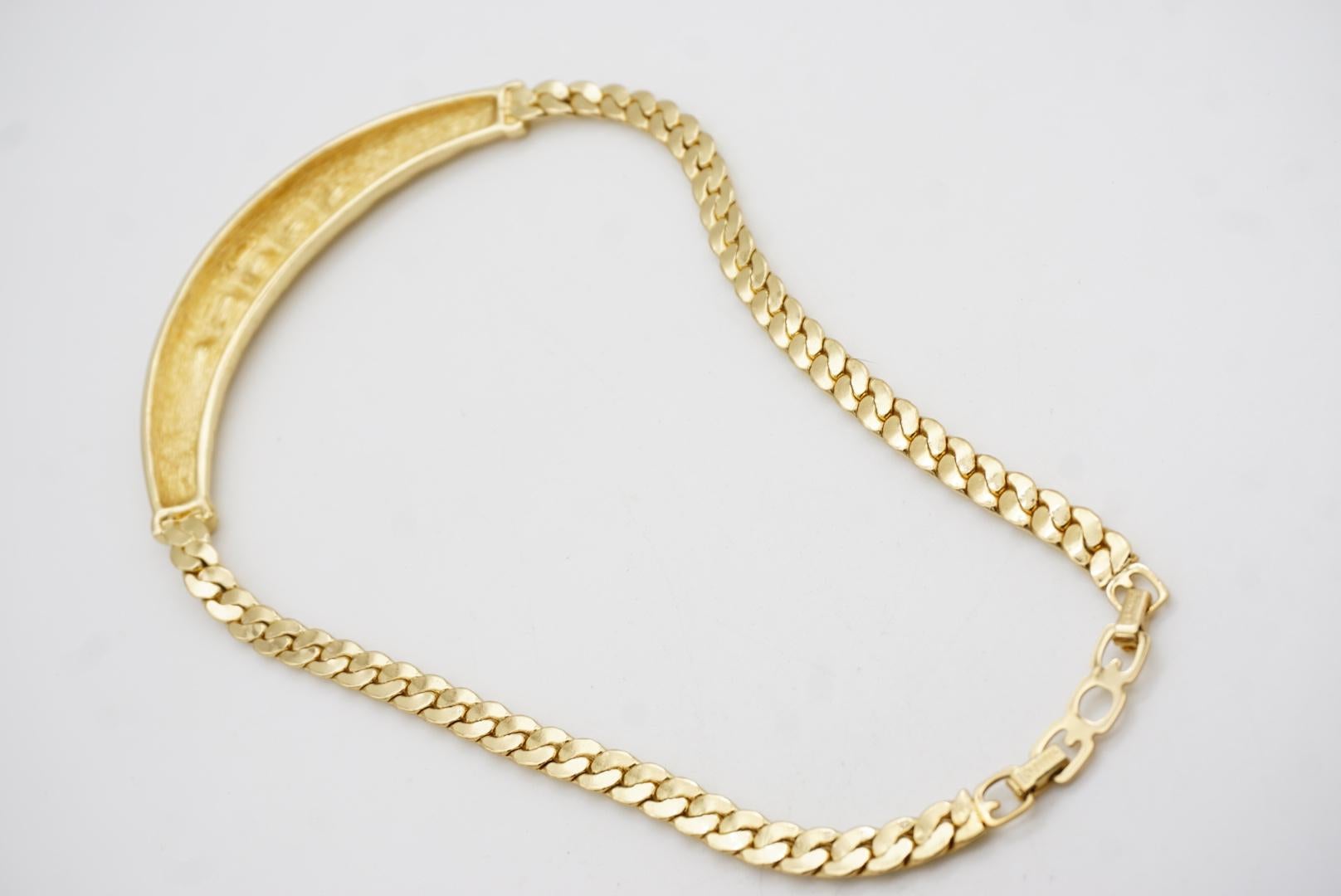 Christian Dior GROSSE 1970s Diamante Cristalli Plaid Matelassé Collana a mezzaluna in vendita 8