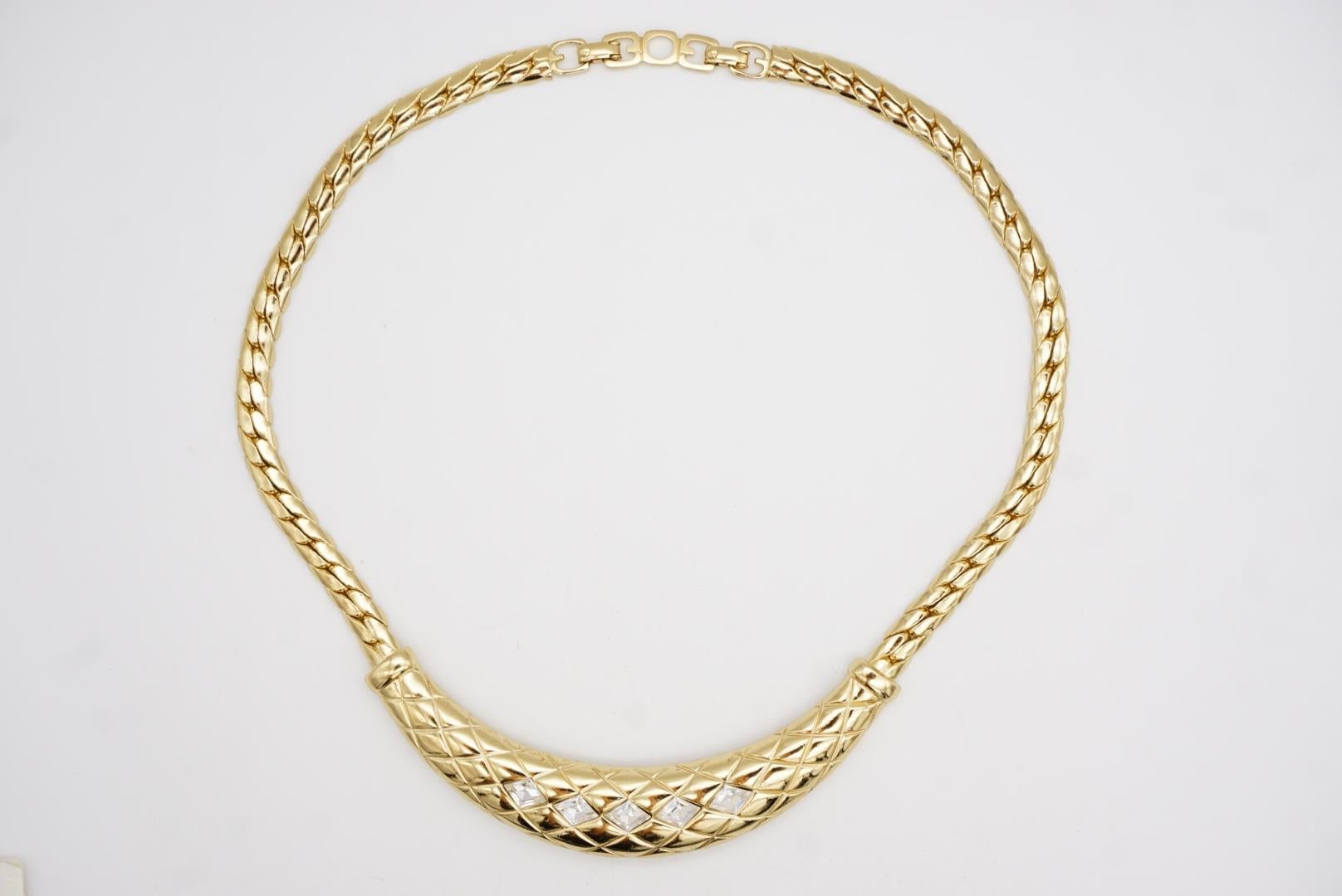 Christian Dior GROSSE 1970 Collier croissant en matelassé matelassé avec diamants et cristaux en vente 3