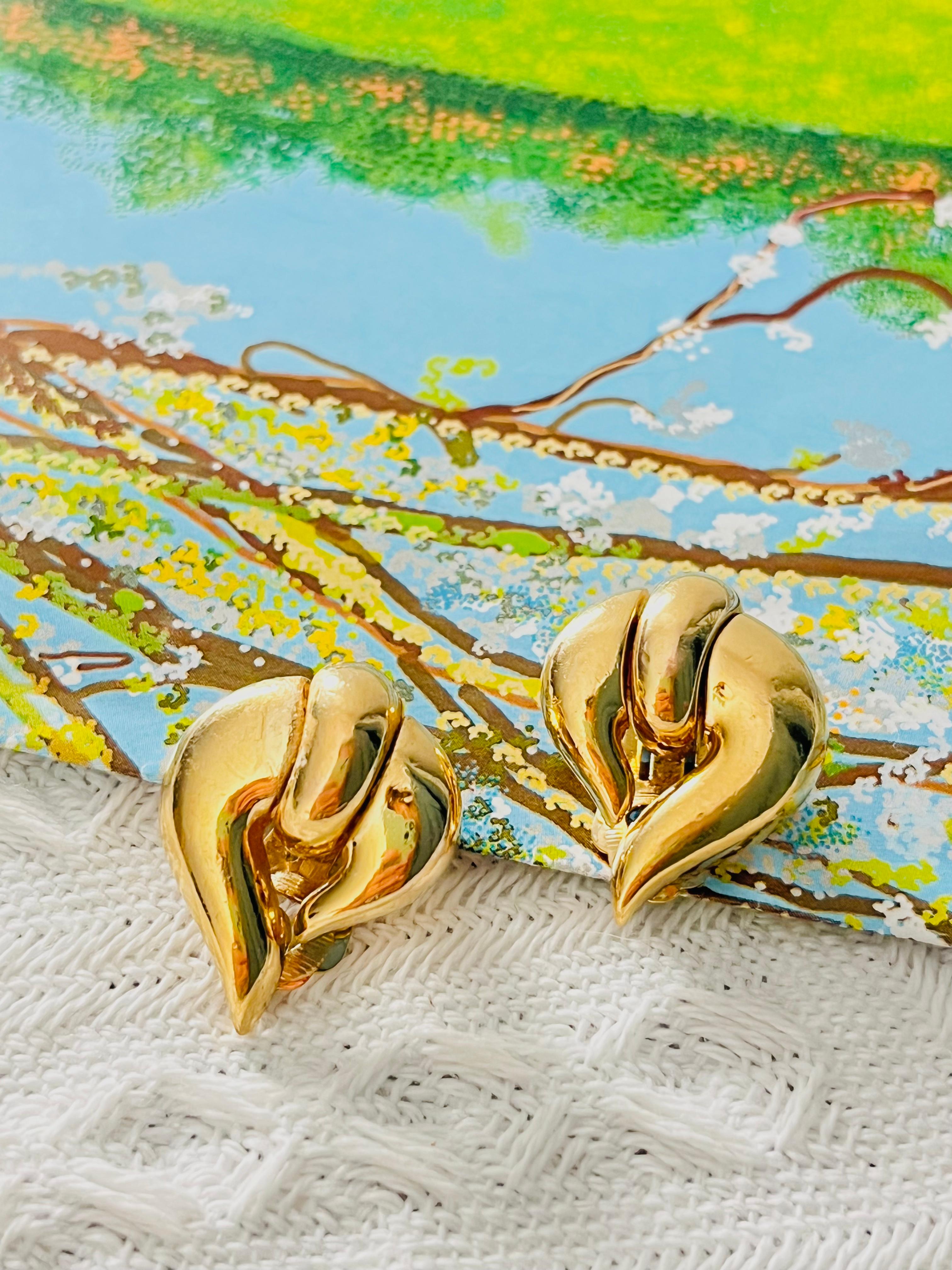 Femenino o masculino Christian Dior GROSSE Pendientes de lazo con nudo asimétrico de los años 70 Glow Flame Fire en venta