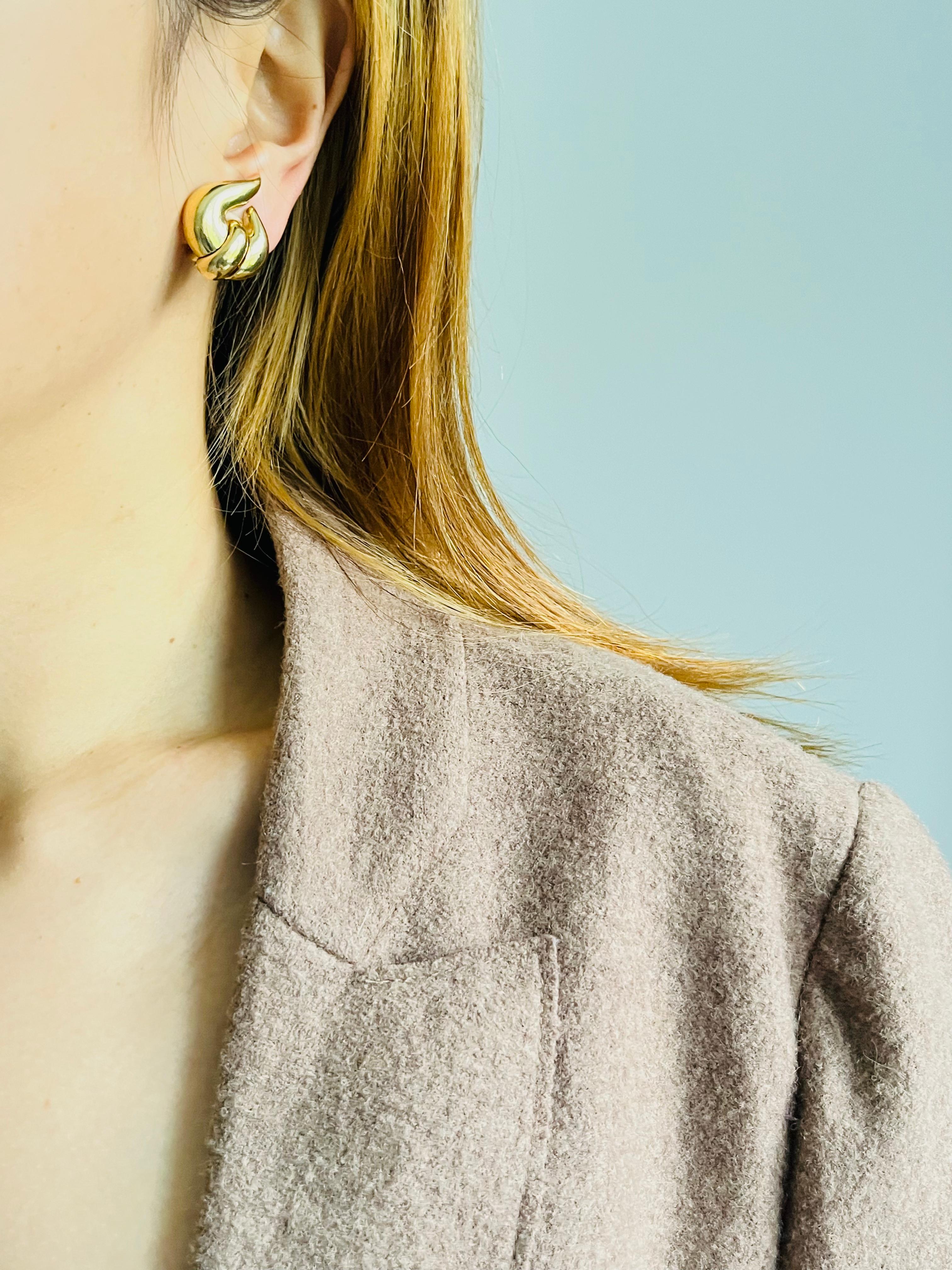 Christian Dior GROSSE Pendientes de lazo con nudo asimétrico de los años 70 Glow Flame Fire en venta 3