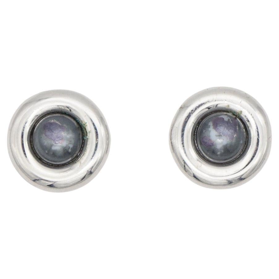 Christian Dior GROSSE Vintage Unisex 1970s Grey Round Circle Cabochon Modernist Pierced Earrings, Silver Plated

Good condition. Peeling off at front side, but really looks like natural grey pearls, still very good to wear. Others are very good