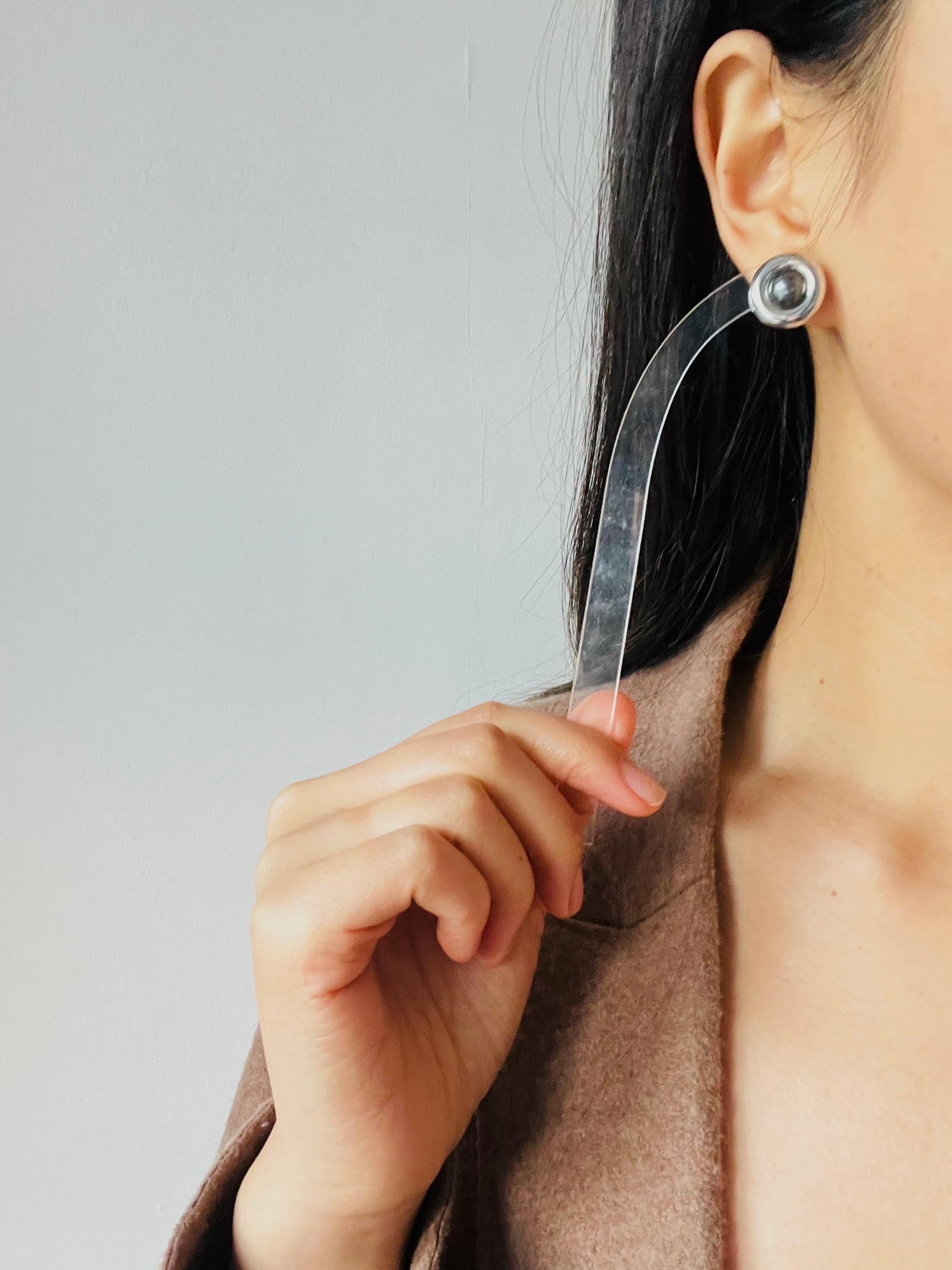 Christian Dior GROSSE 1970s Grey Round Circle Modernist Silver Pierced Earrings For Sale 2