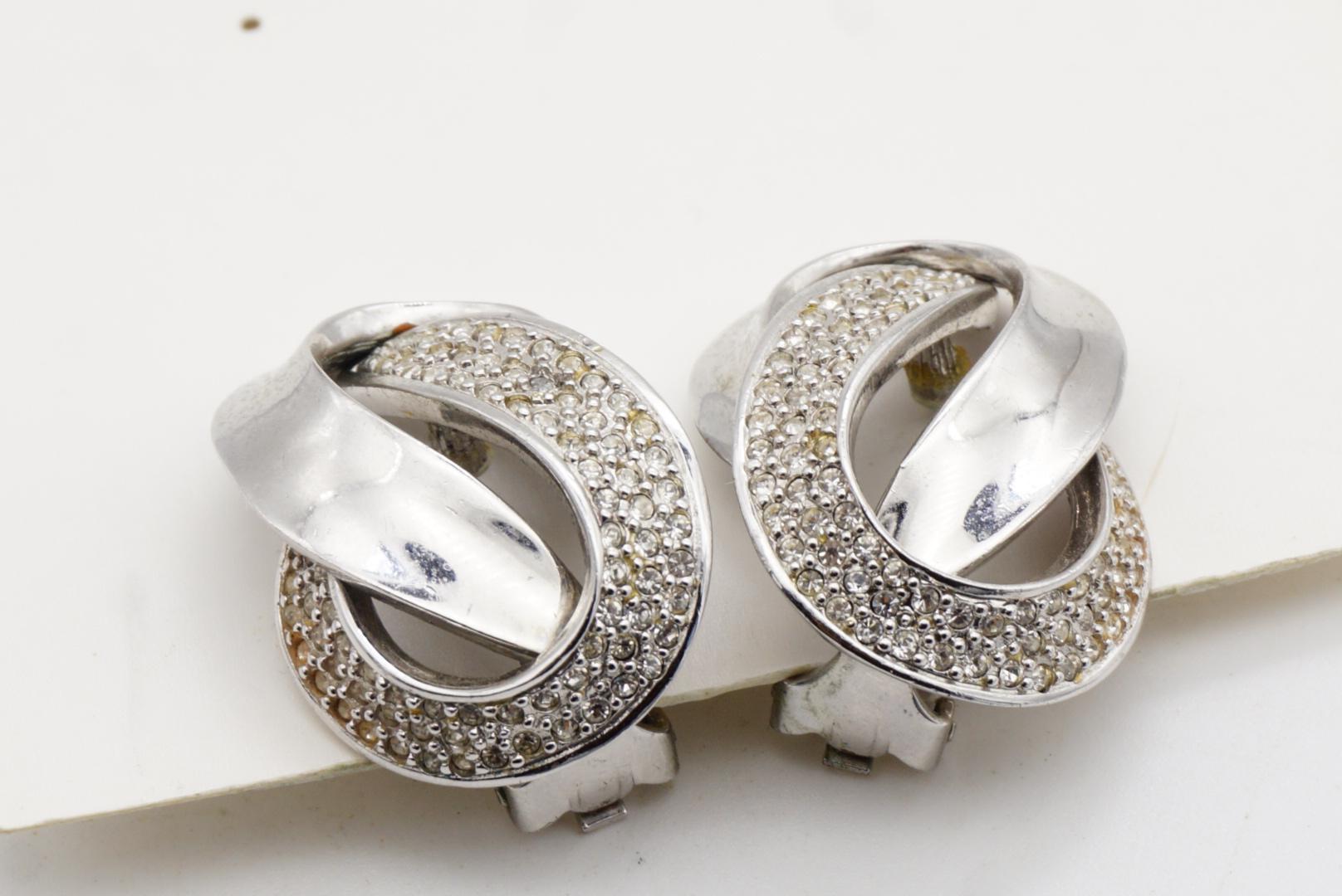 Christian Dior GROSSE 1970s Orecchini d'argento con cristalli intrecciati e massicci in vendita 6