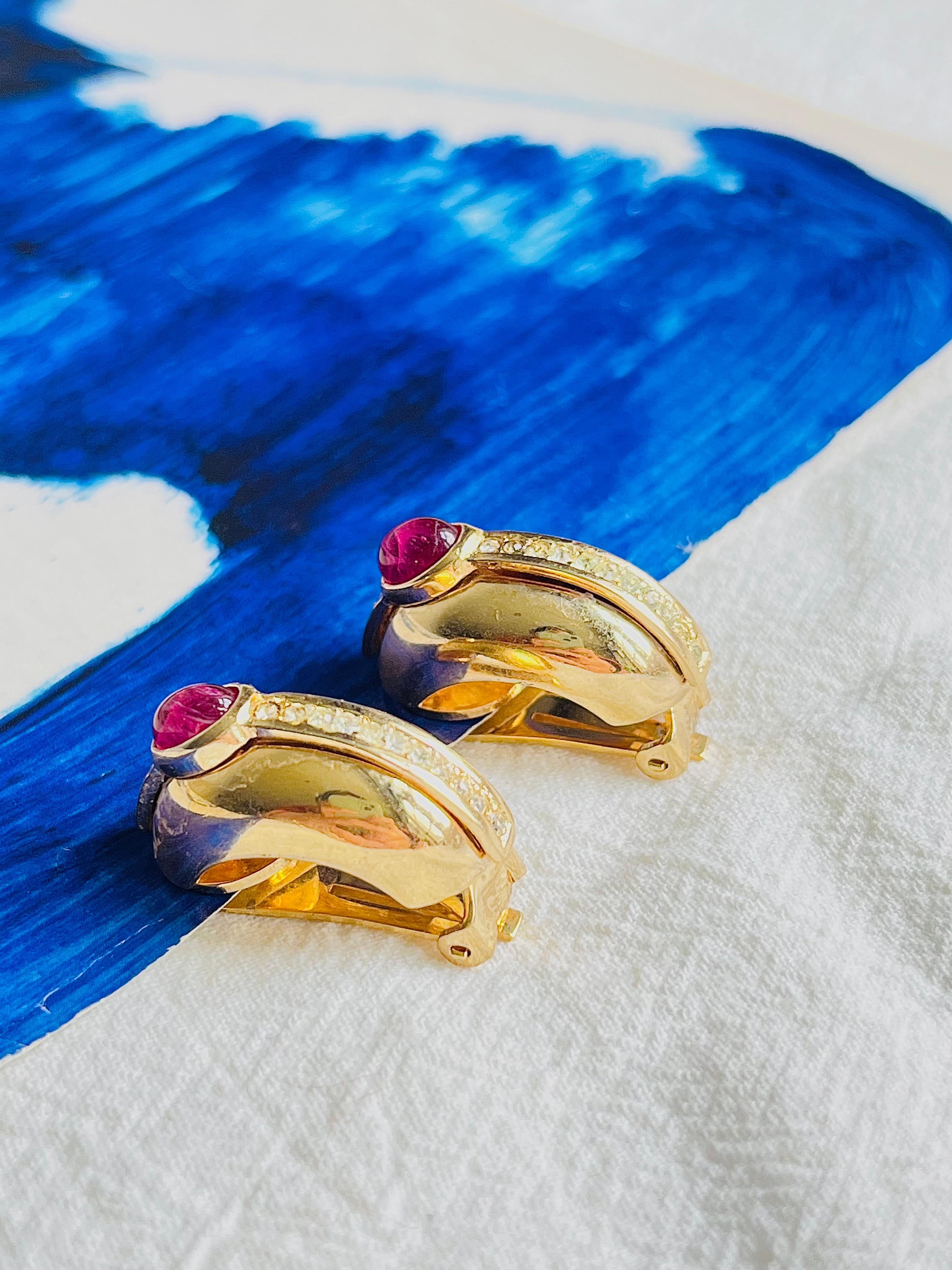 Christian Dior GROSSE 1970s Large Ruby Oval Crystal Half Hoop Dome Clip Earrings In Good Condition In Wokingham, England