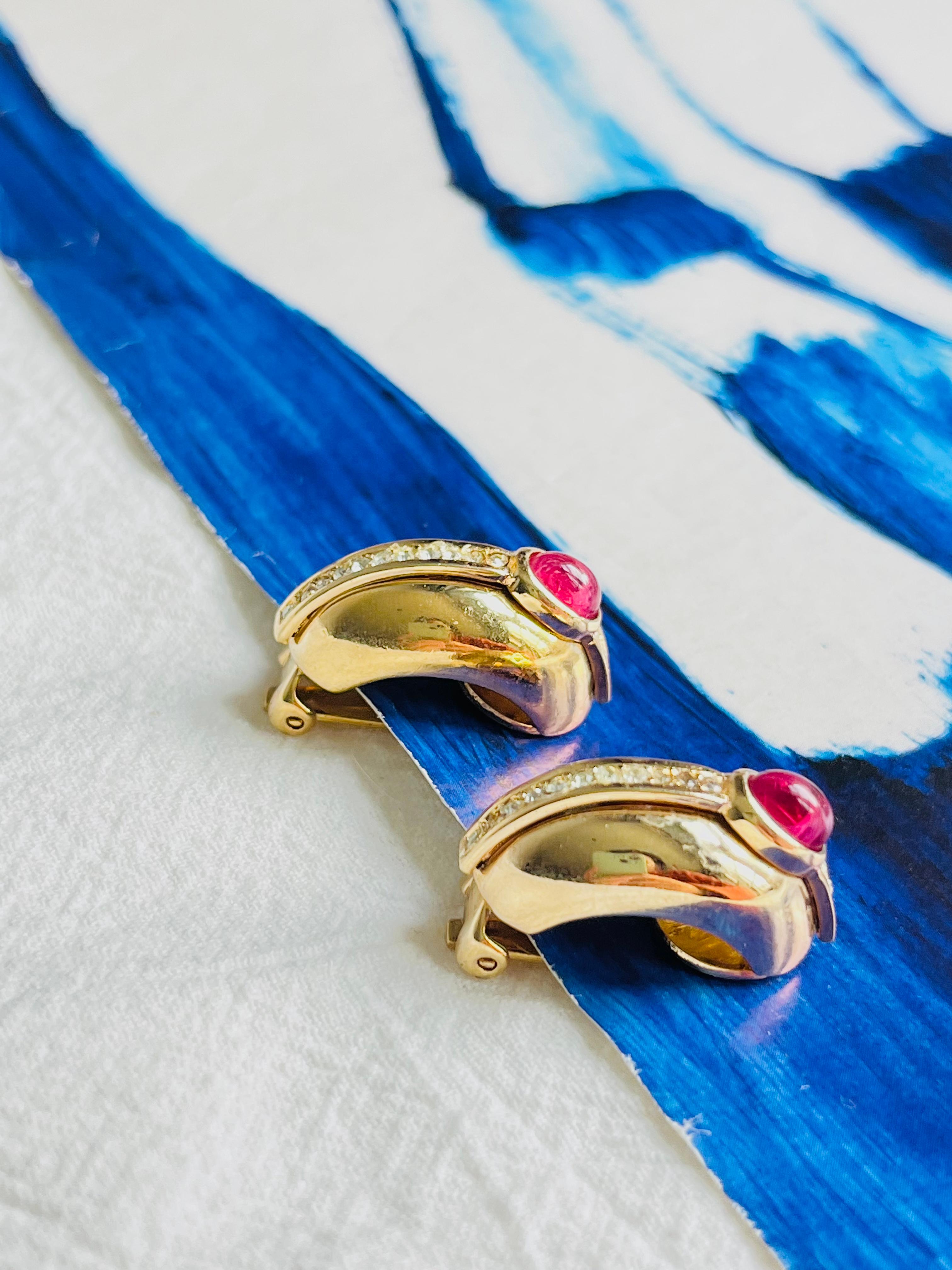 Women's or Men's Christian Dior GROSSE 1970s Large Ruby Oval Crystal Half Hoop Dome Clip Earrings