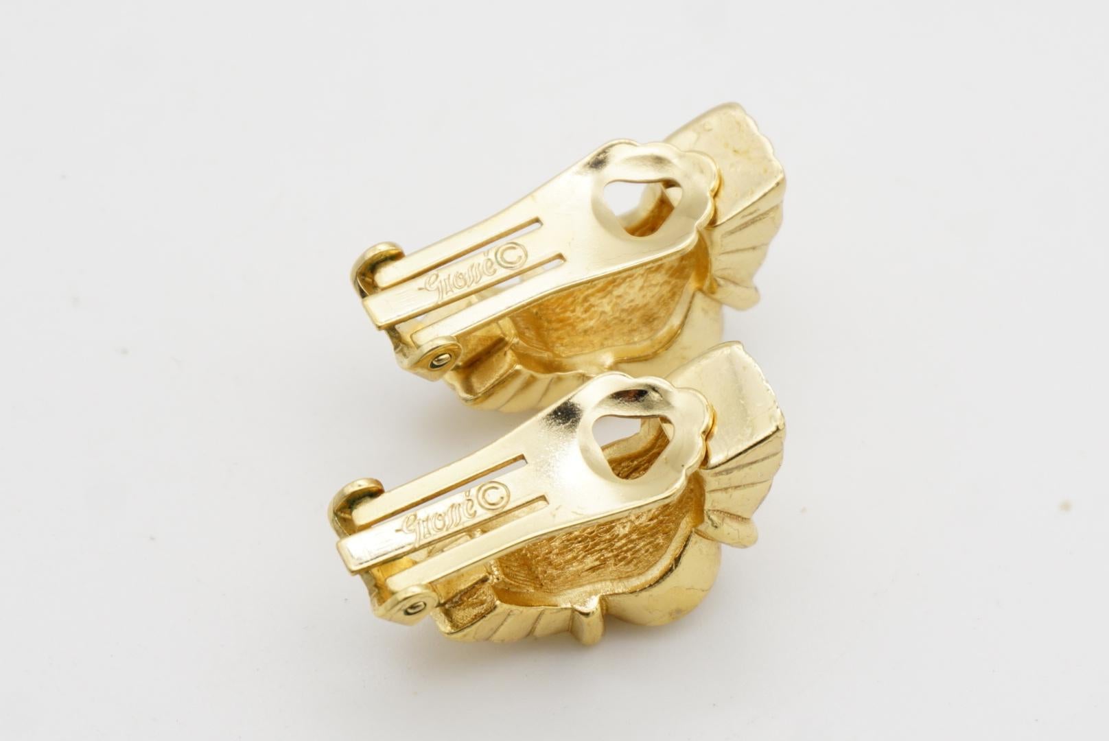 Christian Dior GROSSE 1970er Jahre Lange Ovale Saphir Kristall Dome Clip Ohrringe im Angebot 9