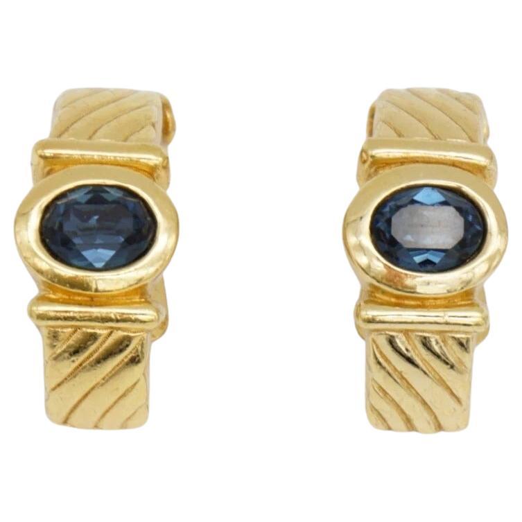 Christian Dior GROSSE 1970 - Longues boucles d'oreilles clips ovales en cristal de saphir Dome en vente