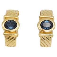 Christian Dior GROSSE 1970s Orecchini lunghi ovali di cristallo zaffiro con cupola a clip