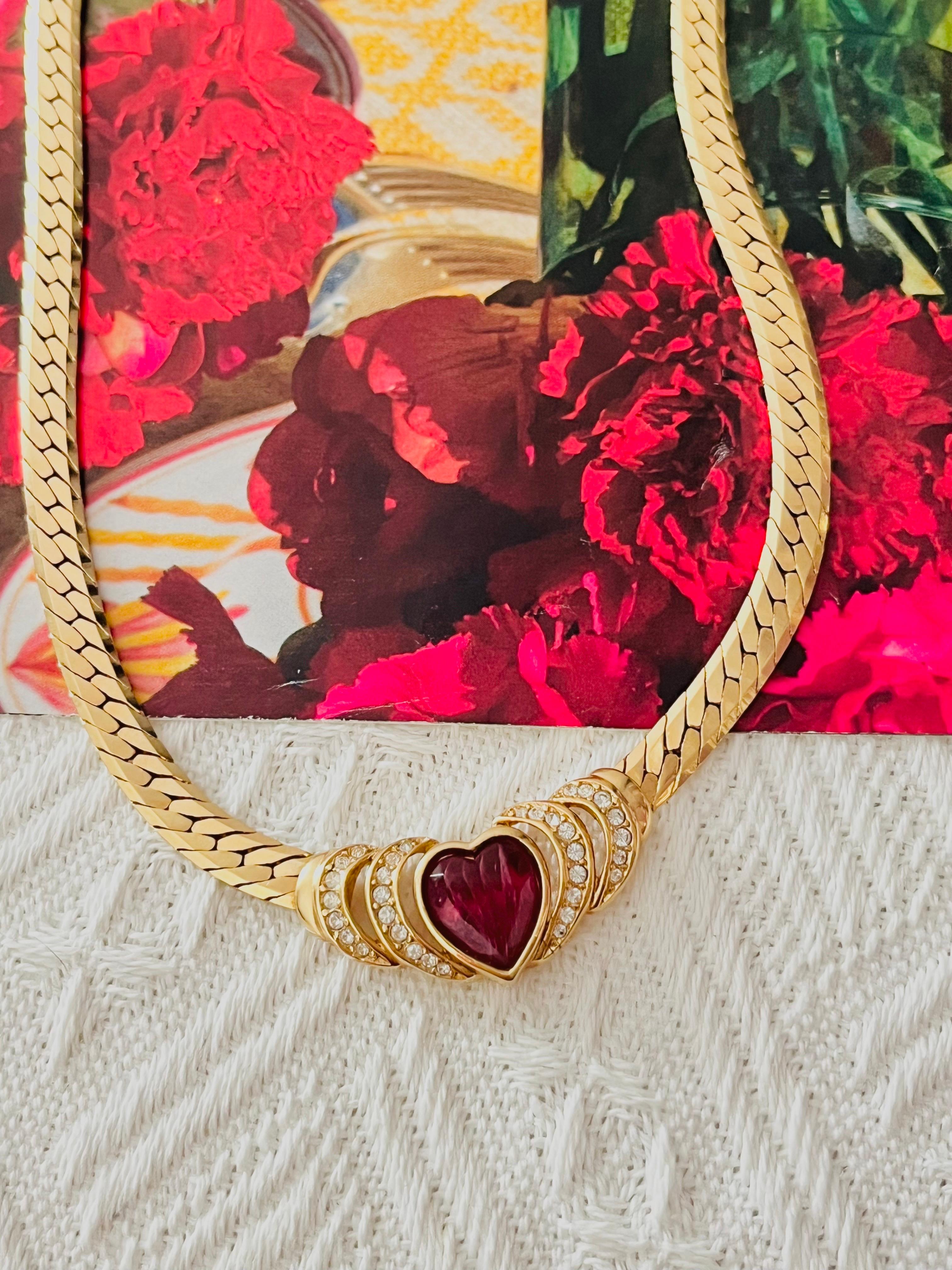 Art Deco Christian Dior GROSSE 1970s Ruby Heart Crystals Openwork Pendant Gold Necklace