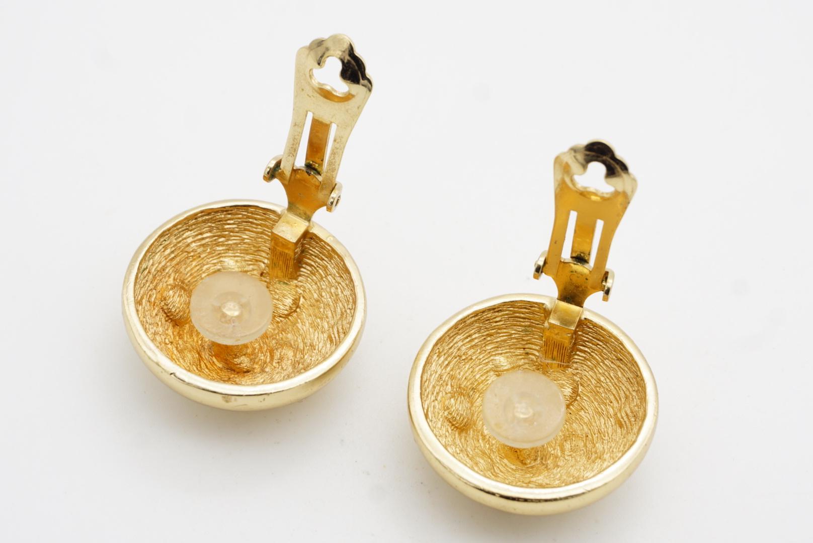 Christian Dior GROSSE 1970s Vintage Glow Circle Crystal Dome Clip Gold Earrings For Sale 7