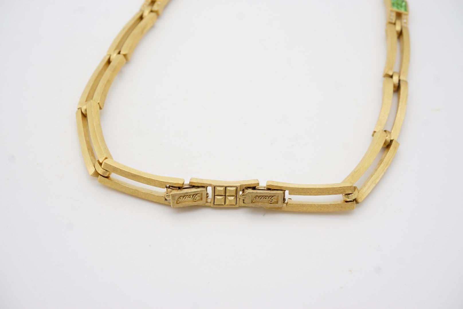 Christian Dior GROSSE 1970s Vintage Interlinked Emerald Crystals Gold Necklace For Sale 6