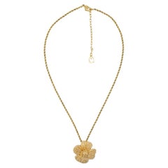 Christian Dior GROSSE 1970s Retro Lucky Clover Flower Pendant Elegant Necklace